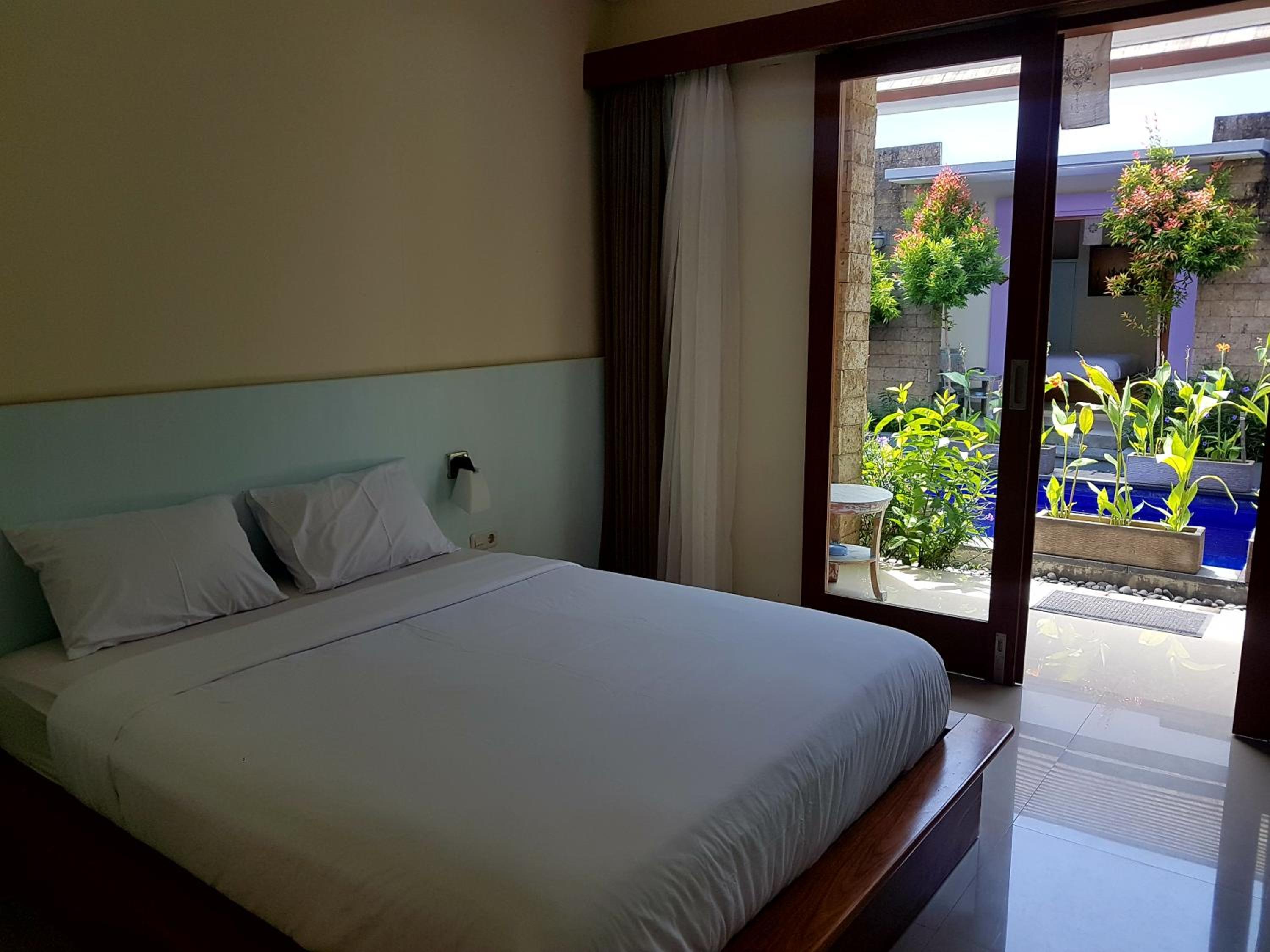 Standard Double Room - Photo 9
