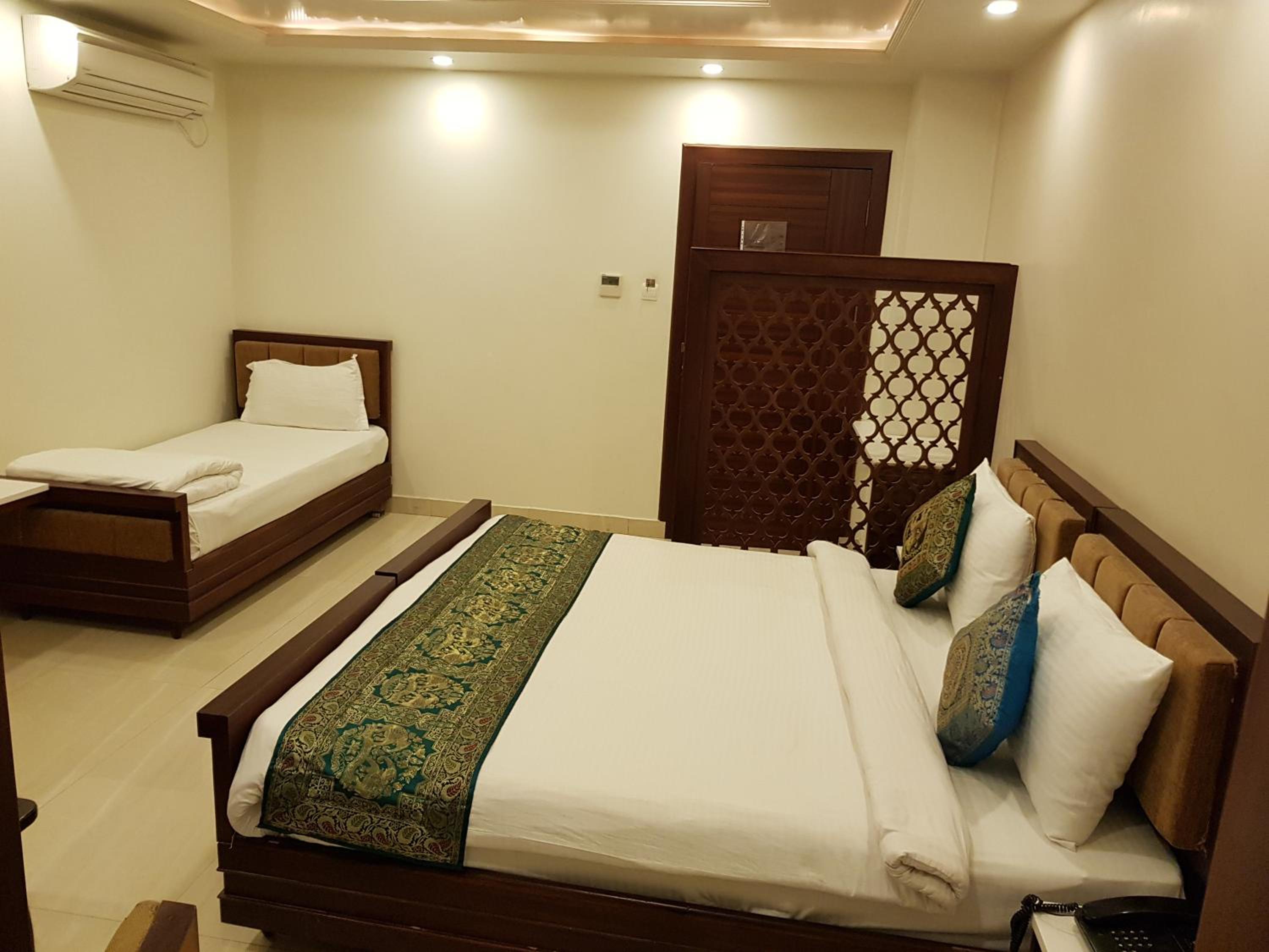 Superior Triple Room - Photo 3