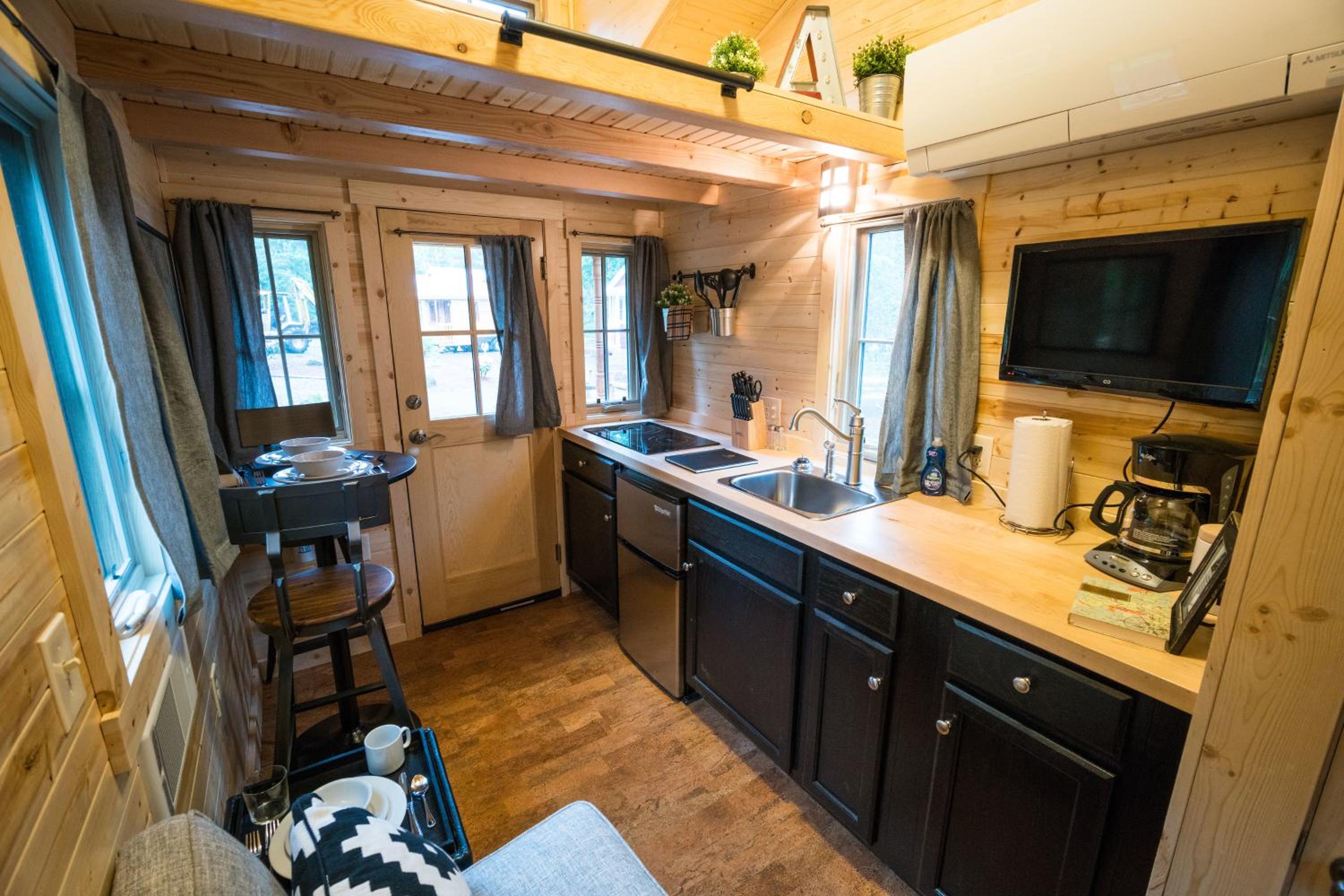 Atticus Tiny House photo 3