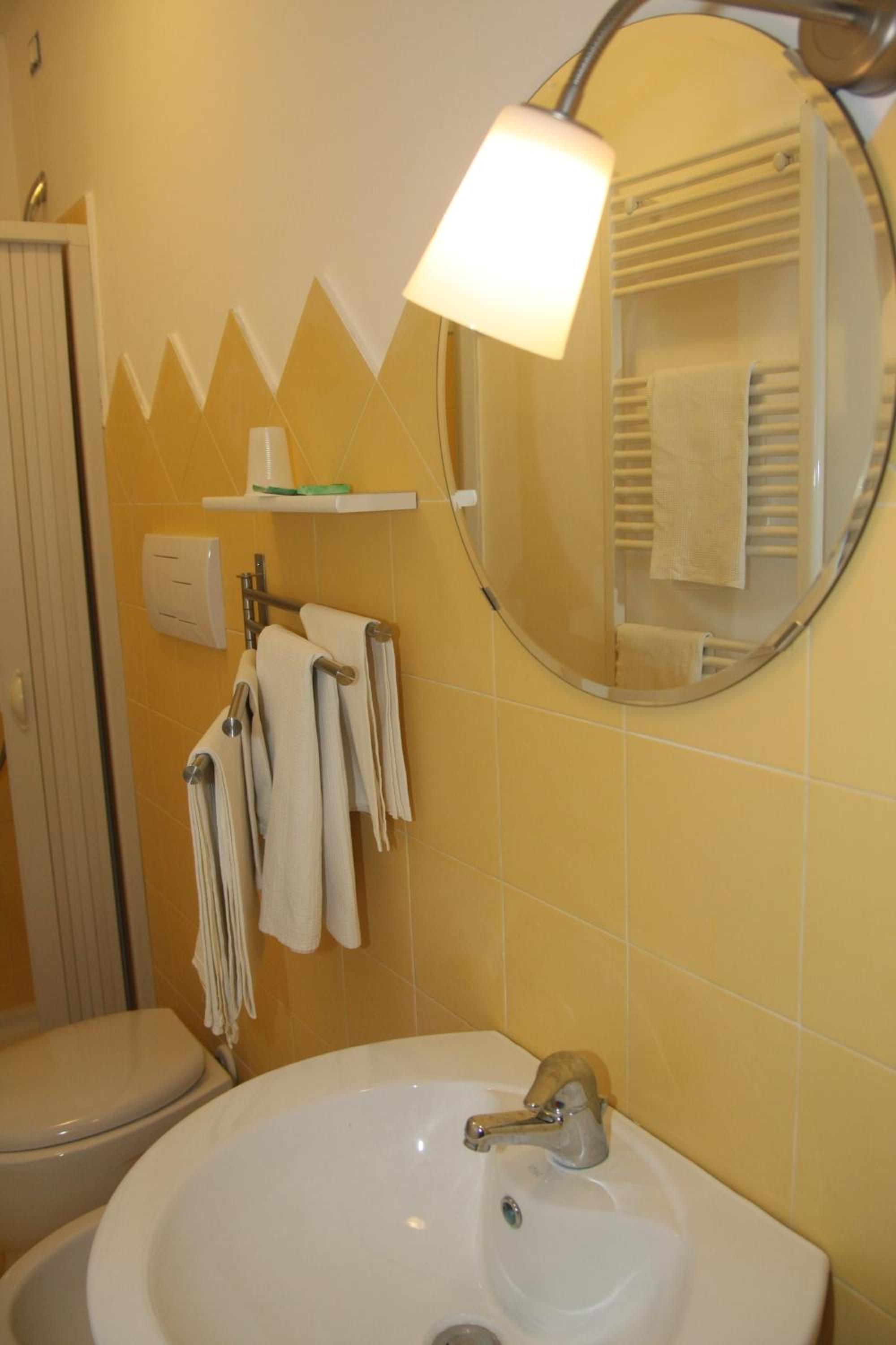 Double Room with Balcony and Castle View  photo 2
