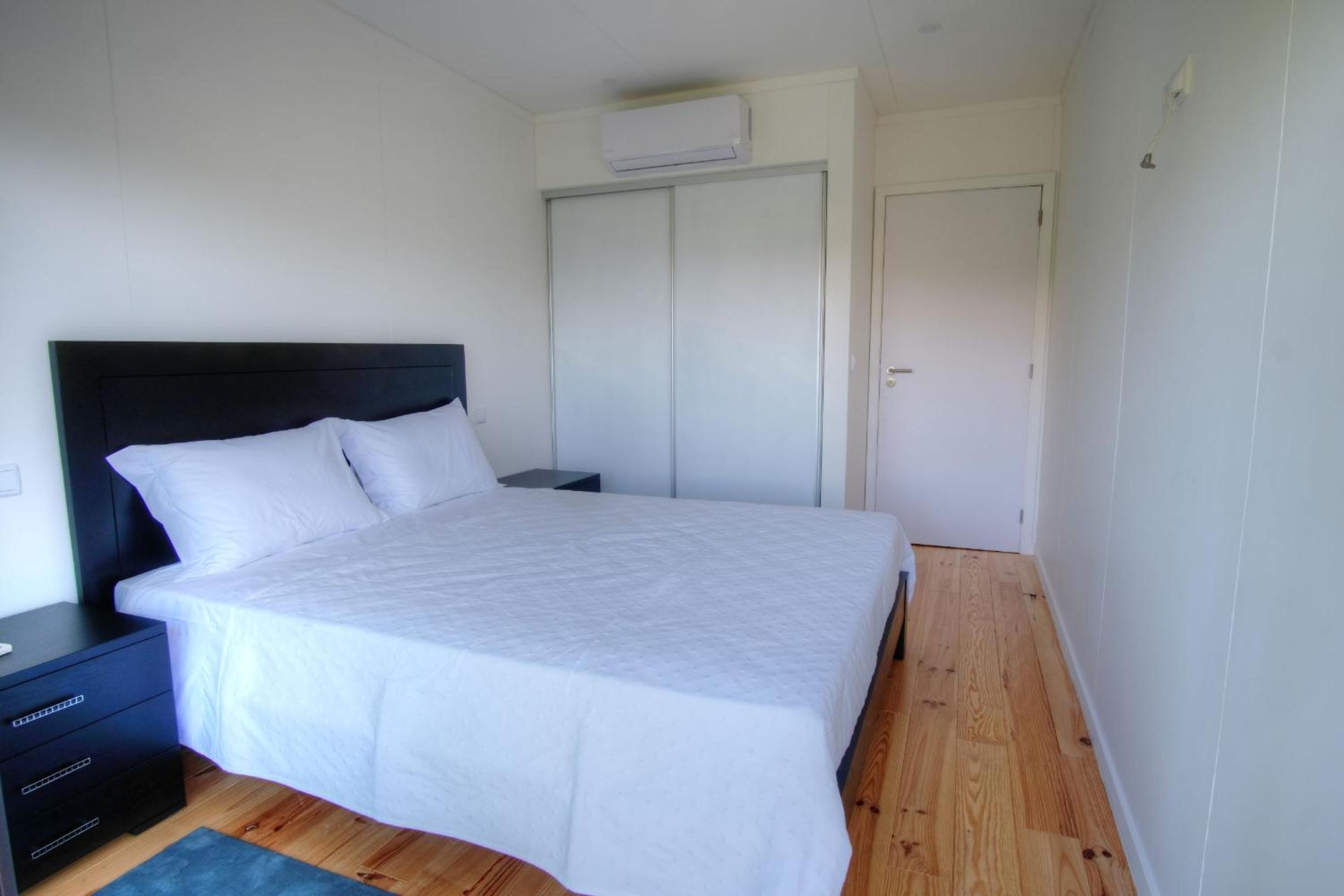 Mobile Home photo 3