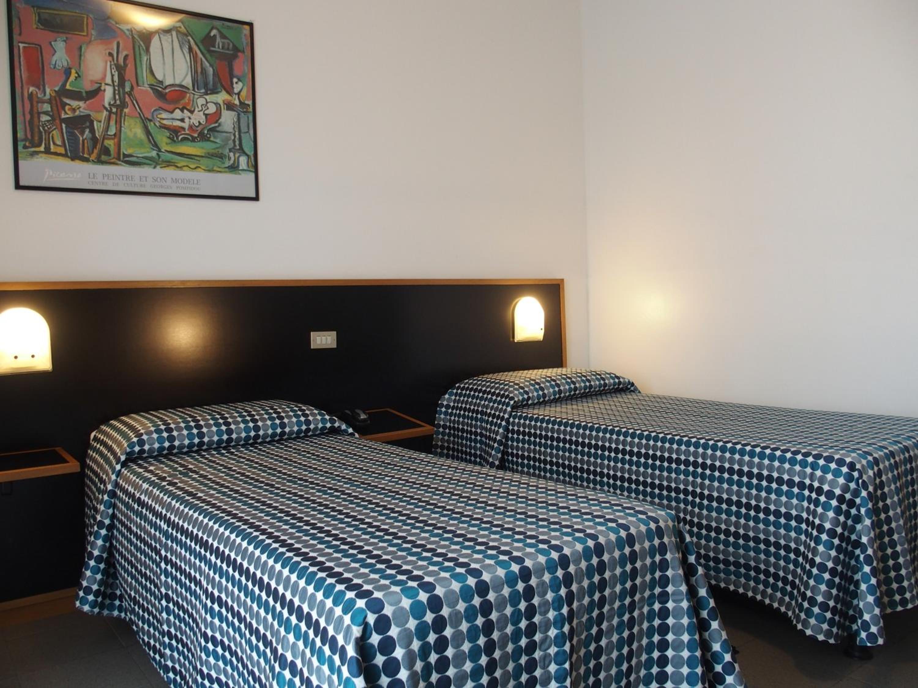 Twin Room - Photo 4