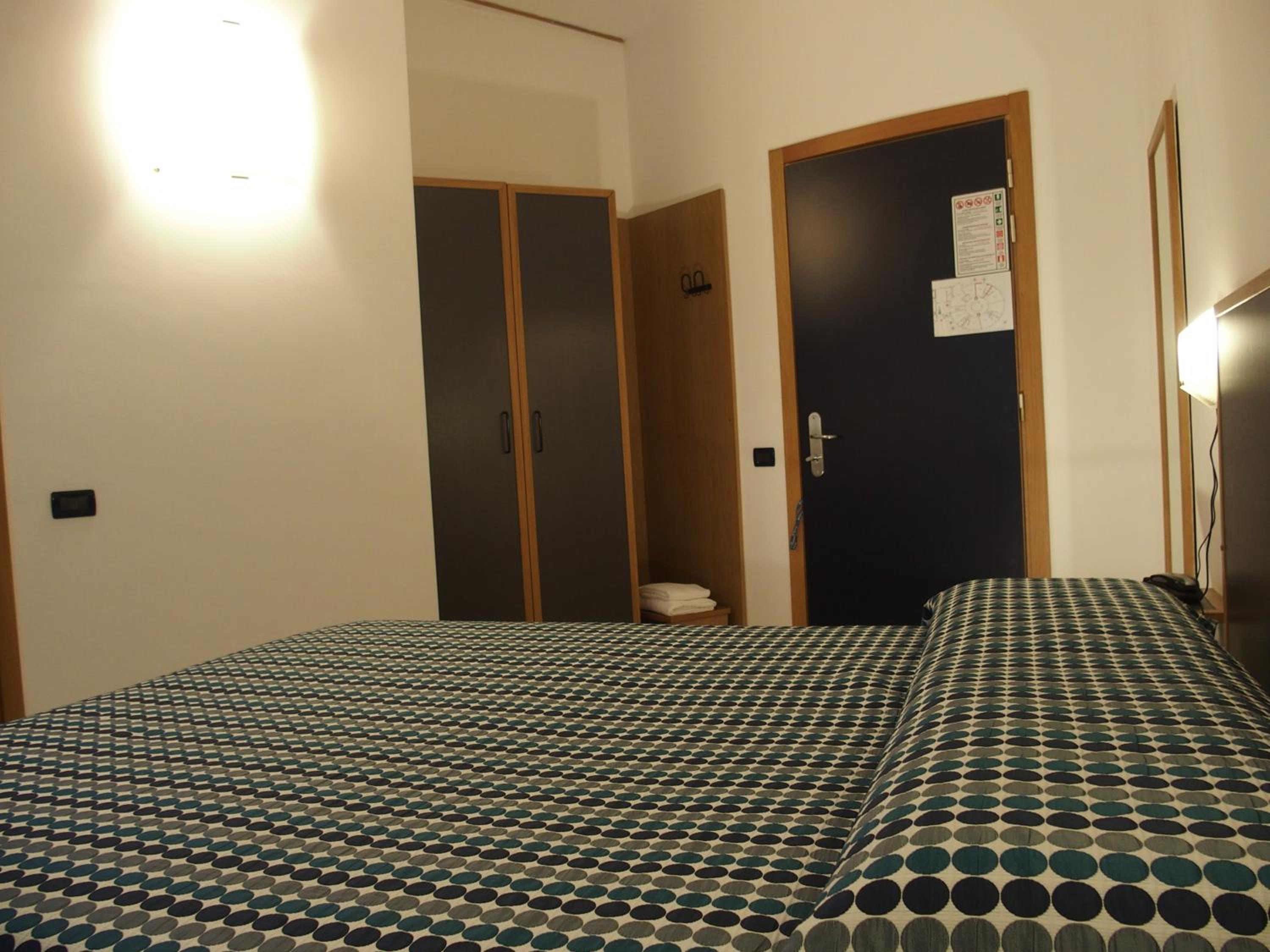 Double Room - Photo 35