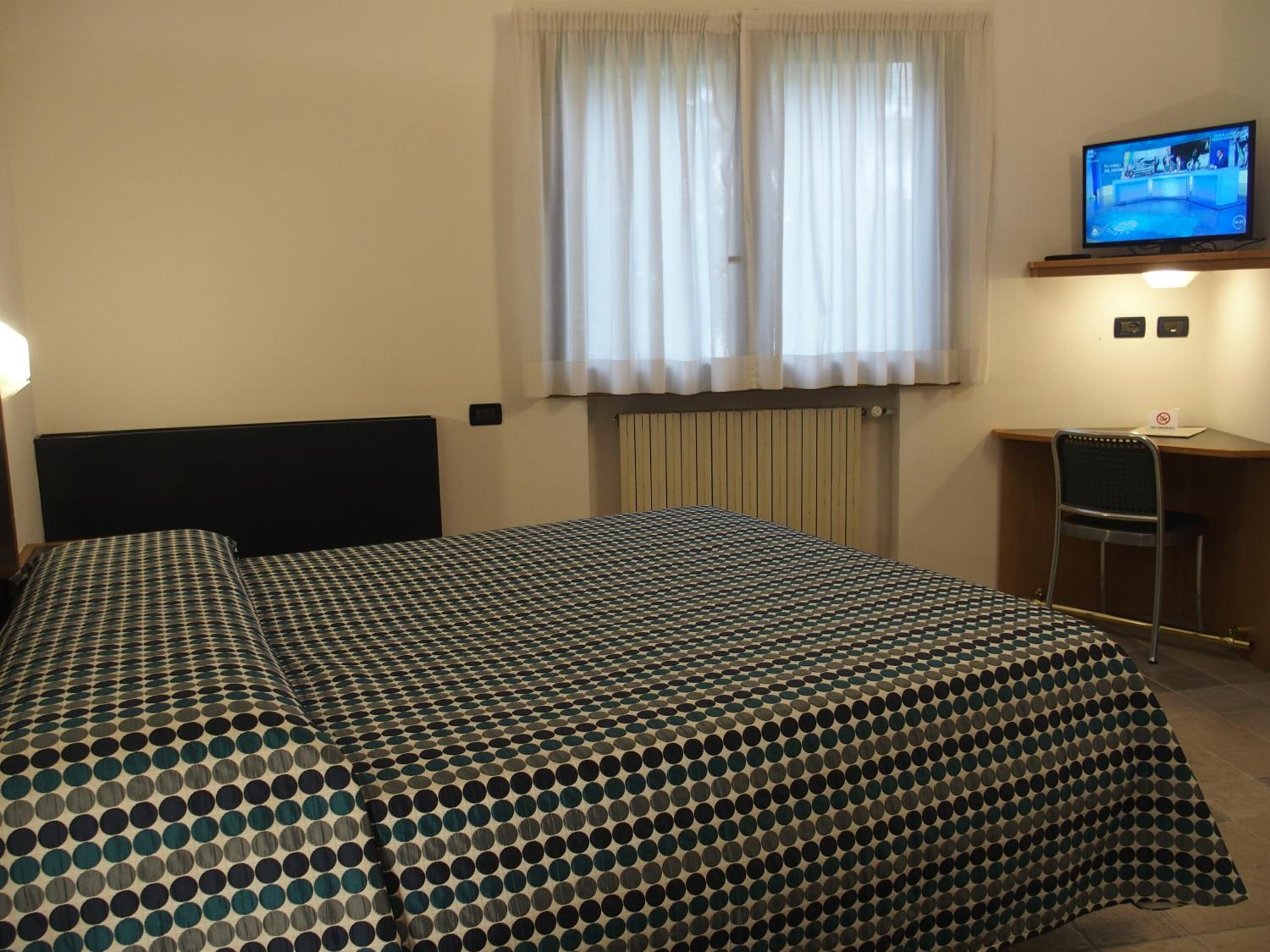 Double Room - Photo 18
