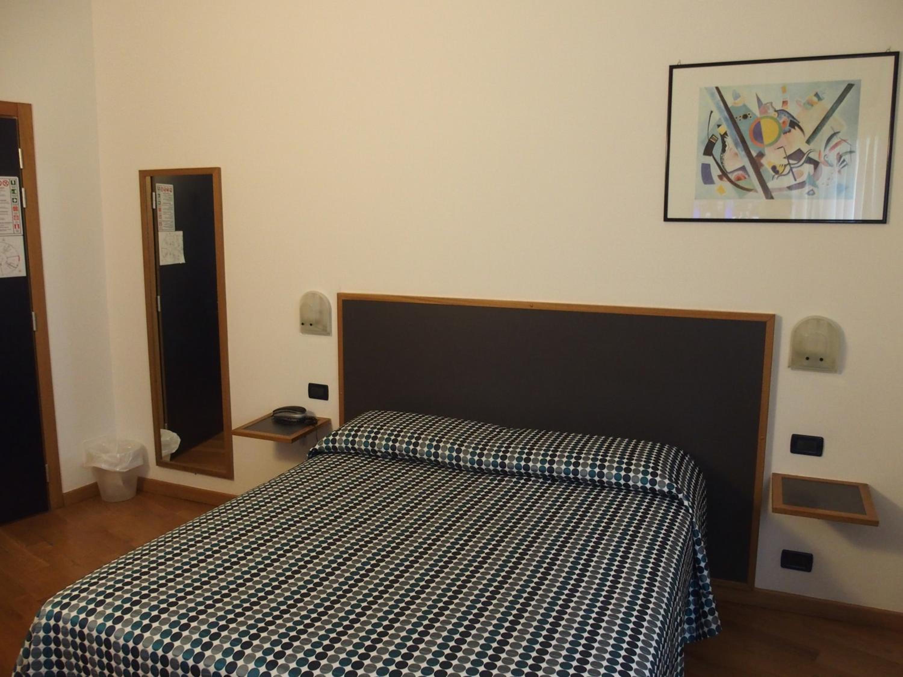 Double Room - Photo 37