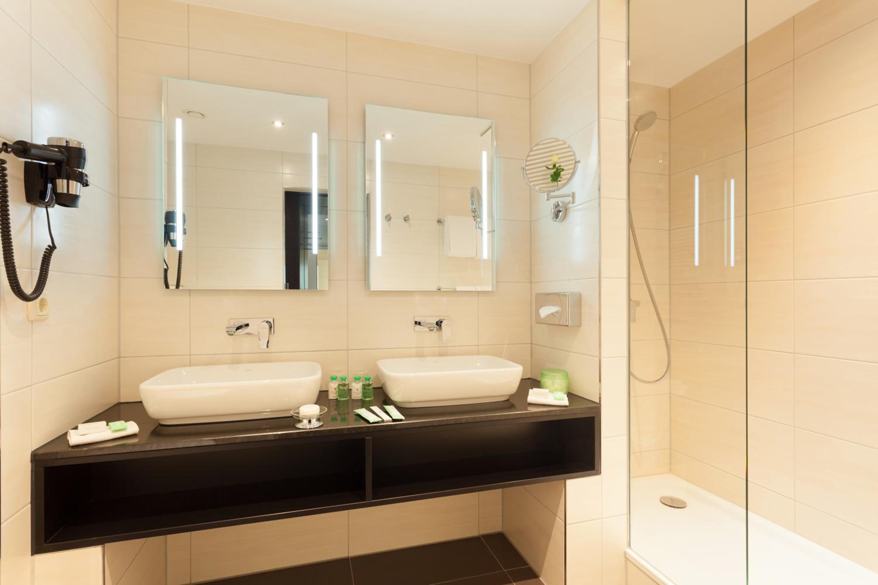 Superior Double Room - Photo 8