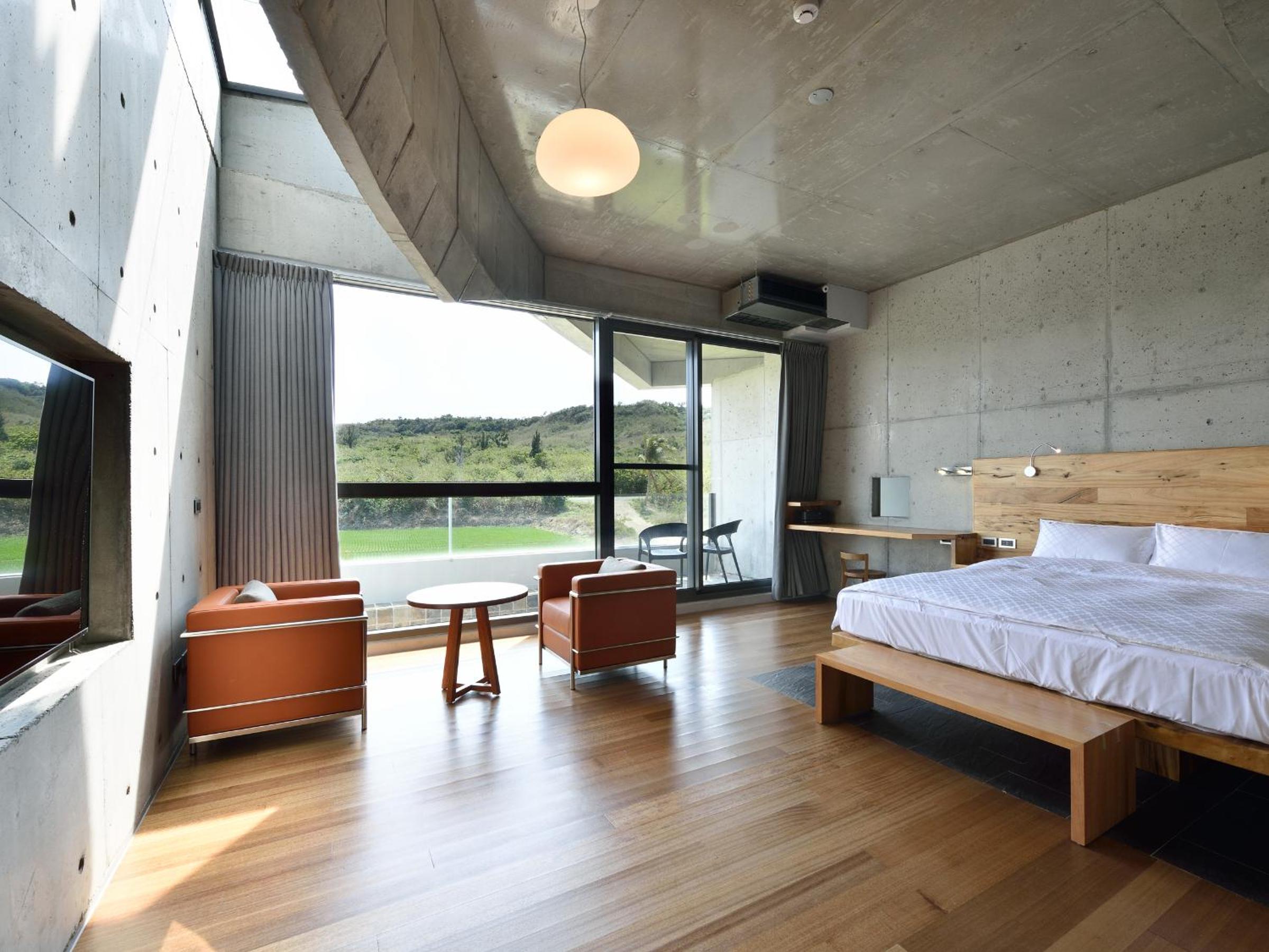 Deluxe Double Room with Balcony and Sea View
