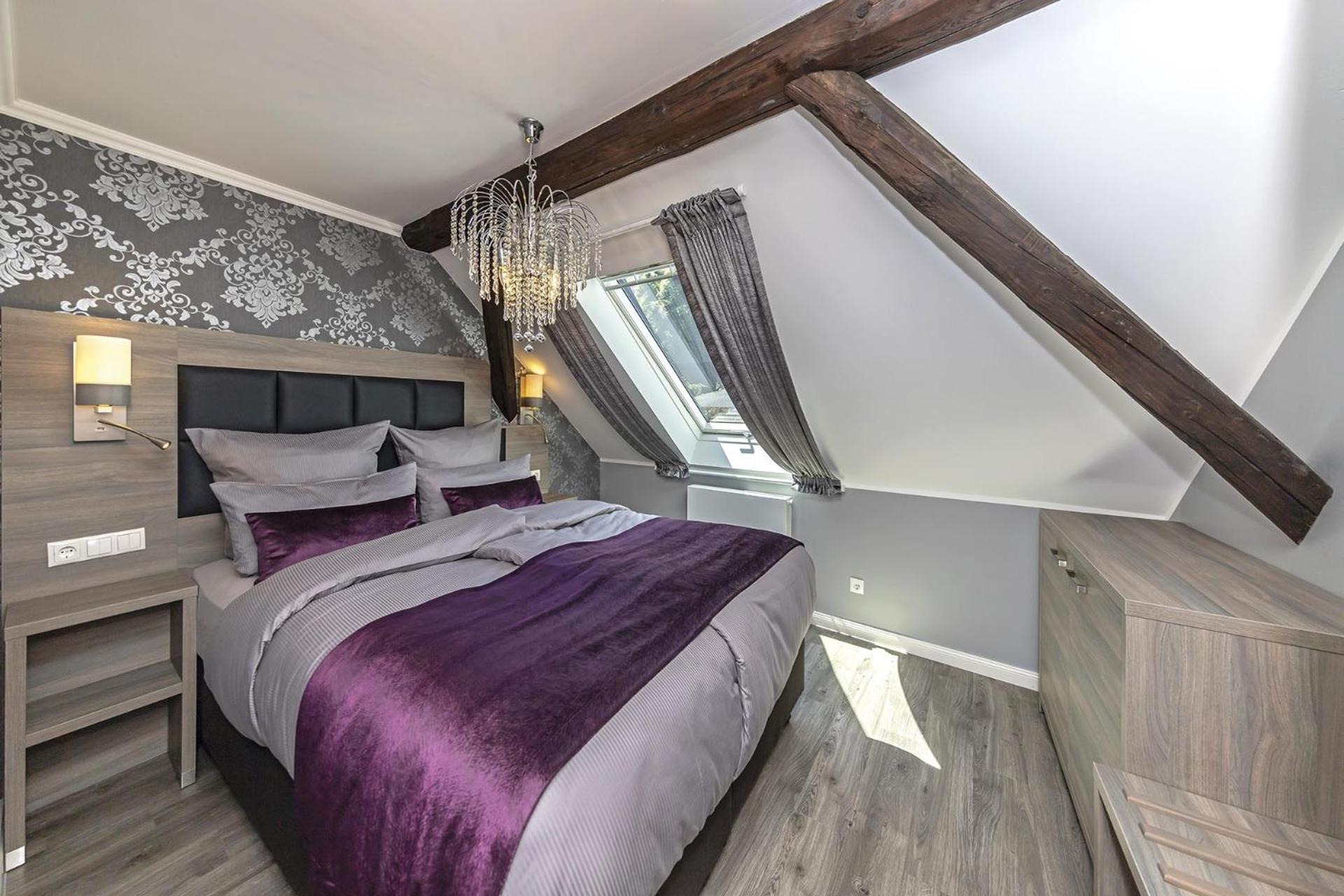 Queen Suite photo 1