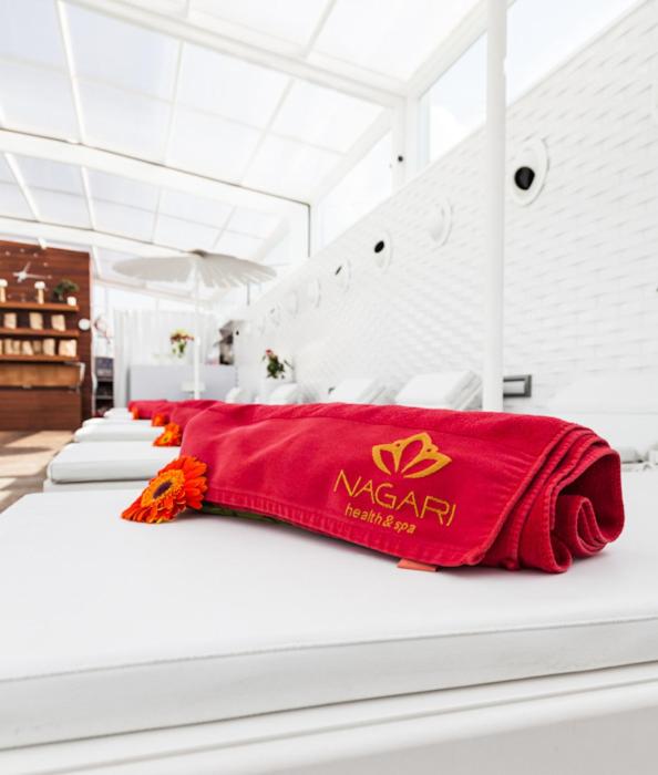 Double or Twin Room with Spa Access - Photo 8