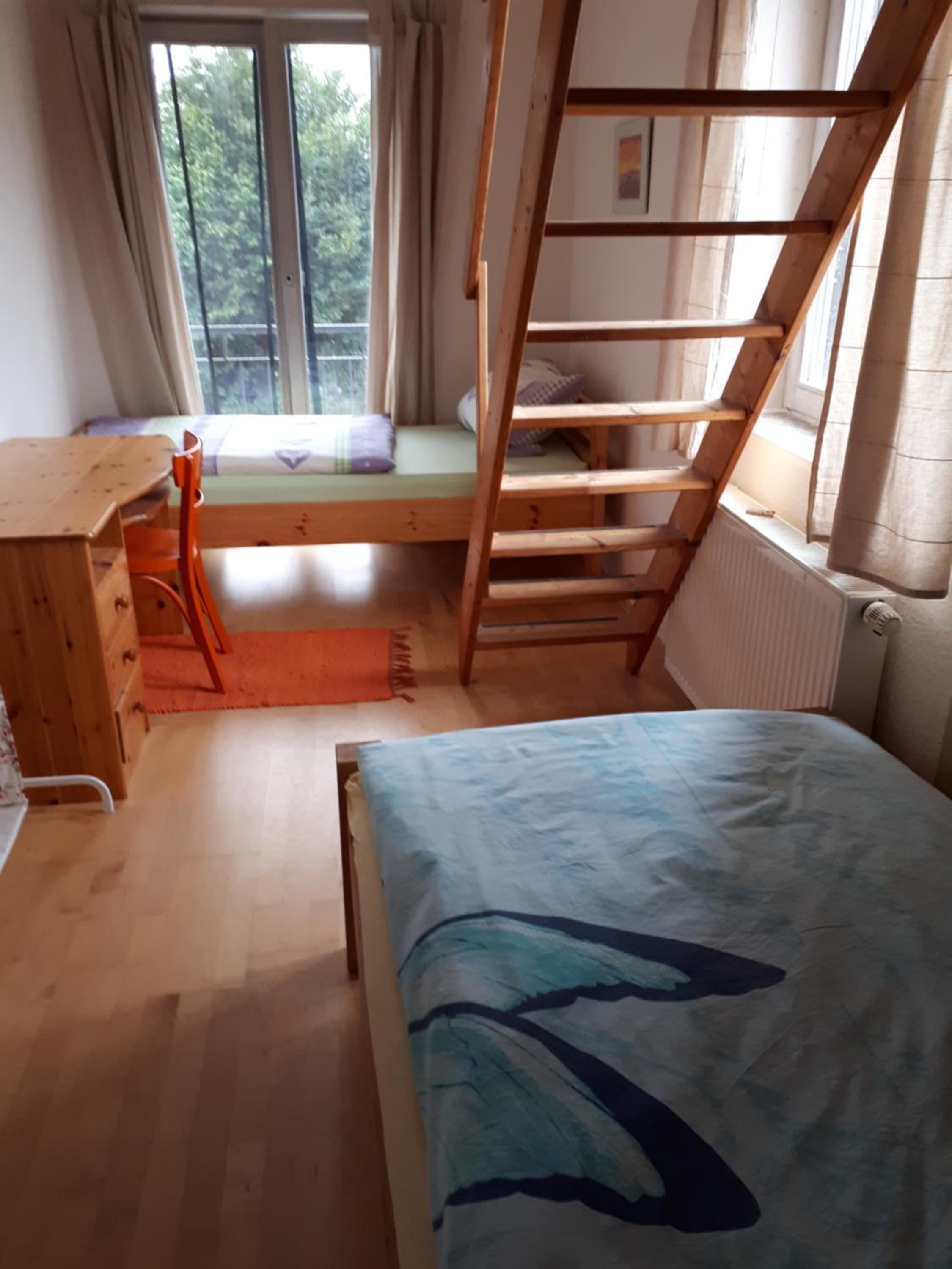 Four-Bedroom House photo 2