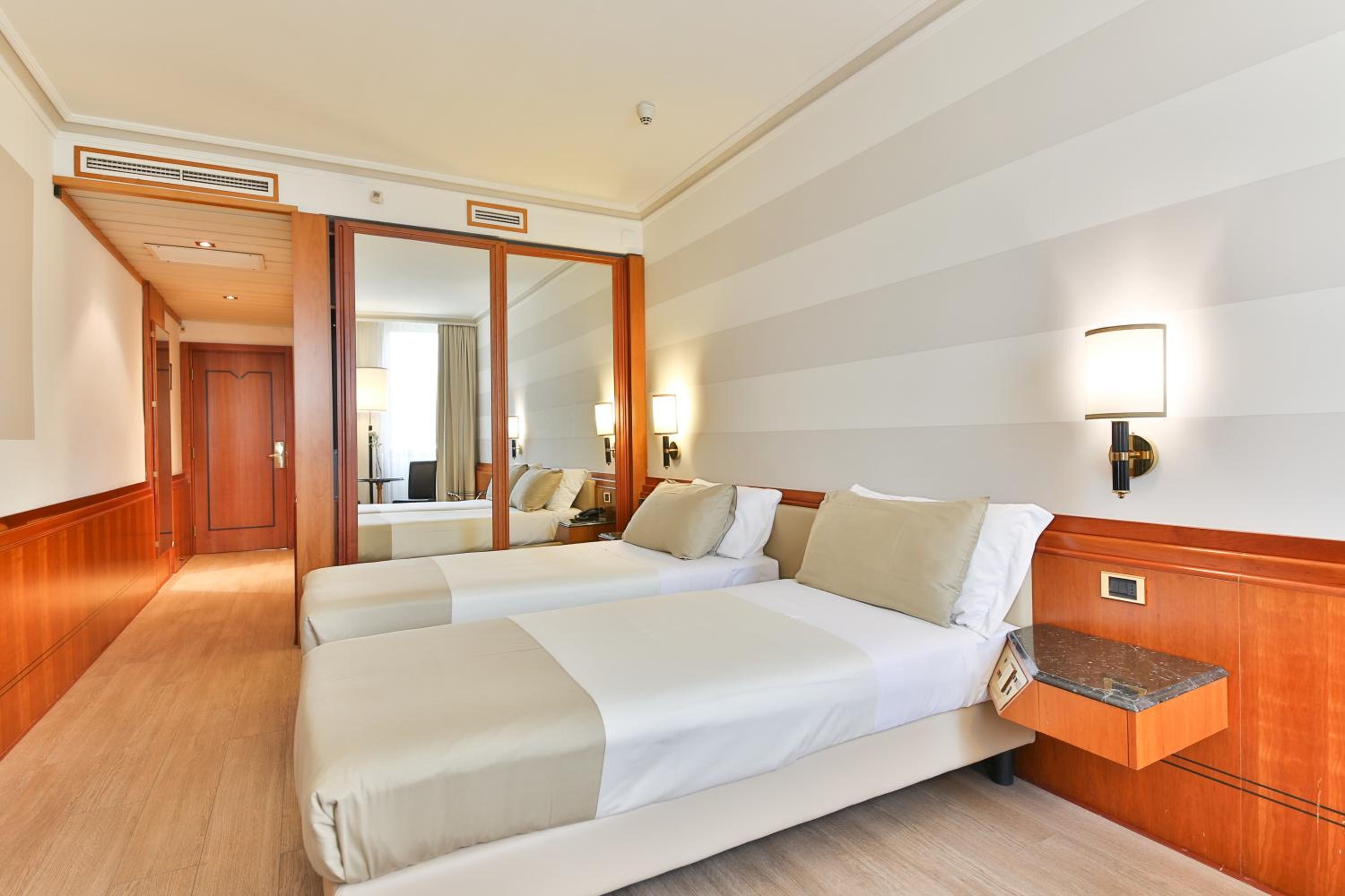 Twin Room photo 2