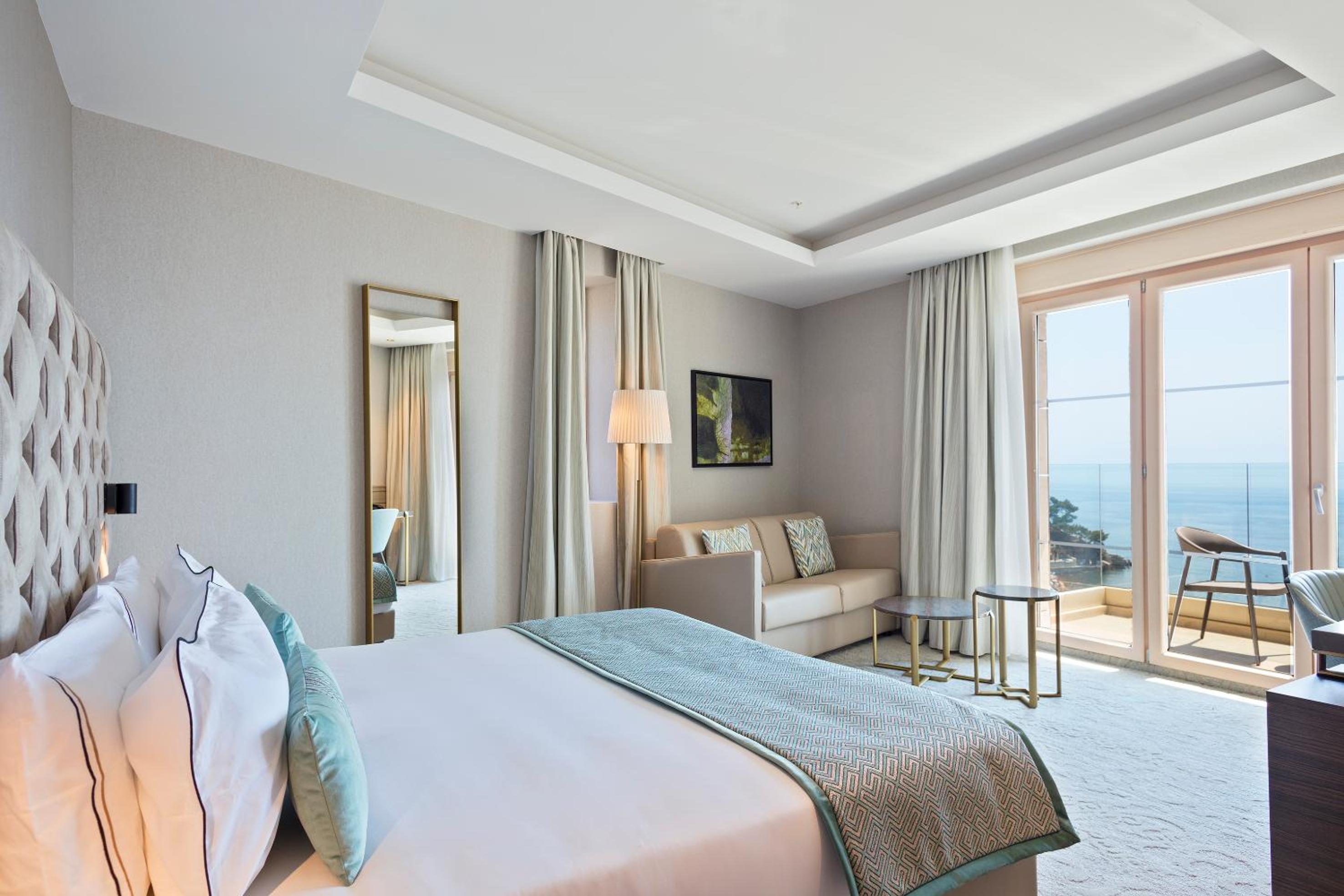 Deluxe Room Sea View 2+2 photo 2
