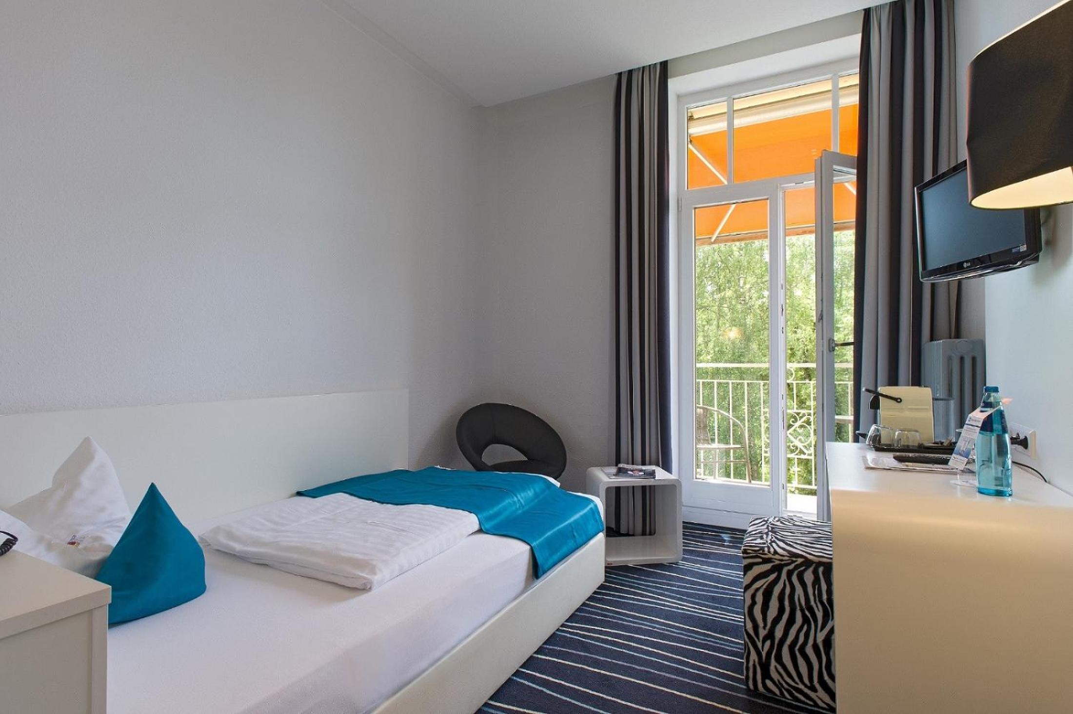 Standard Single Room - Photo 4