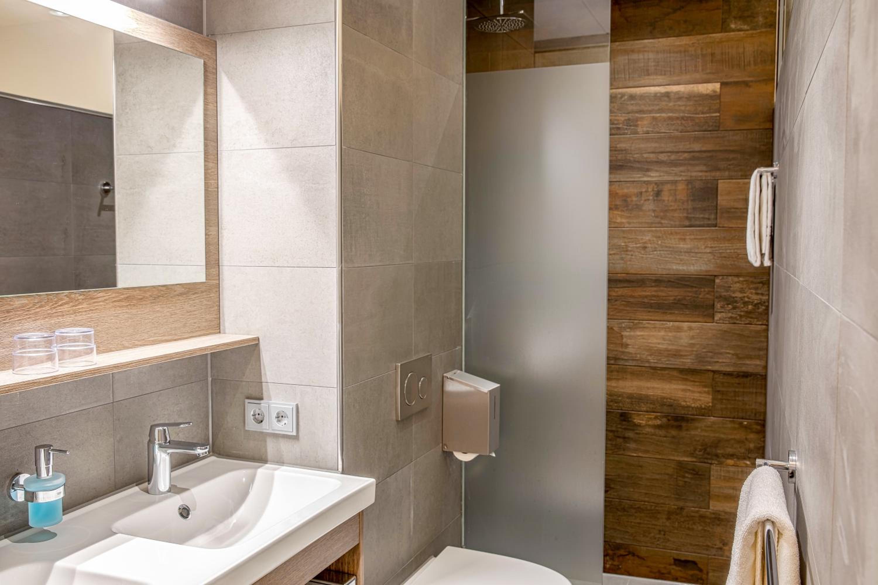 Junior Suite - Photo 8