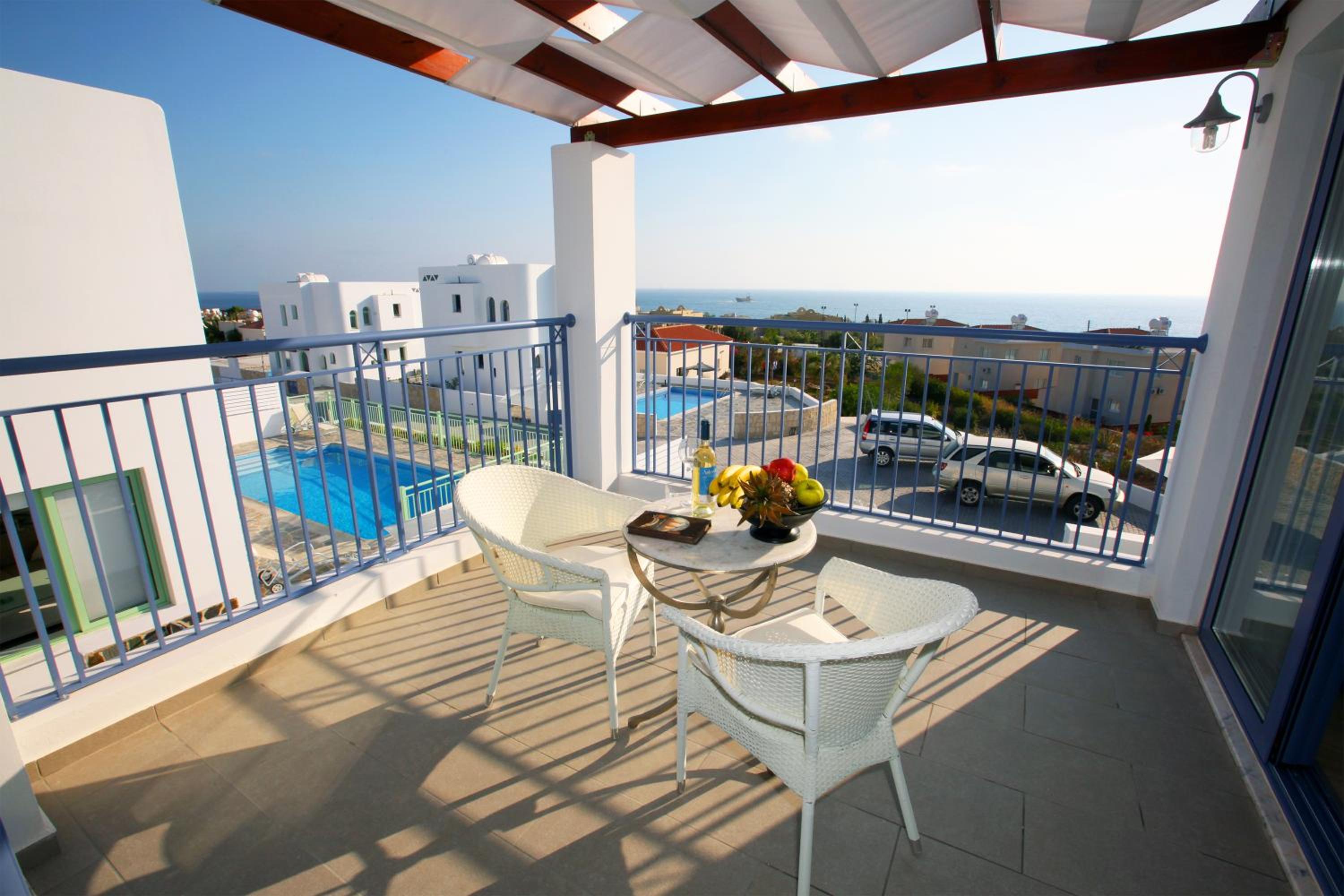 Three-Bedroom Villa with Private Pool (6 Adults)