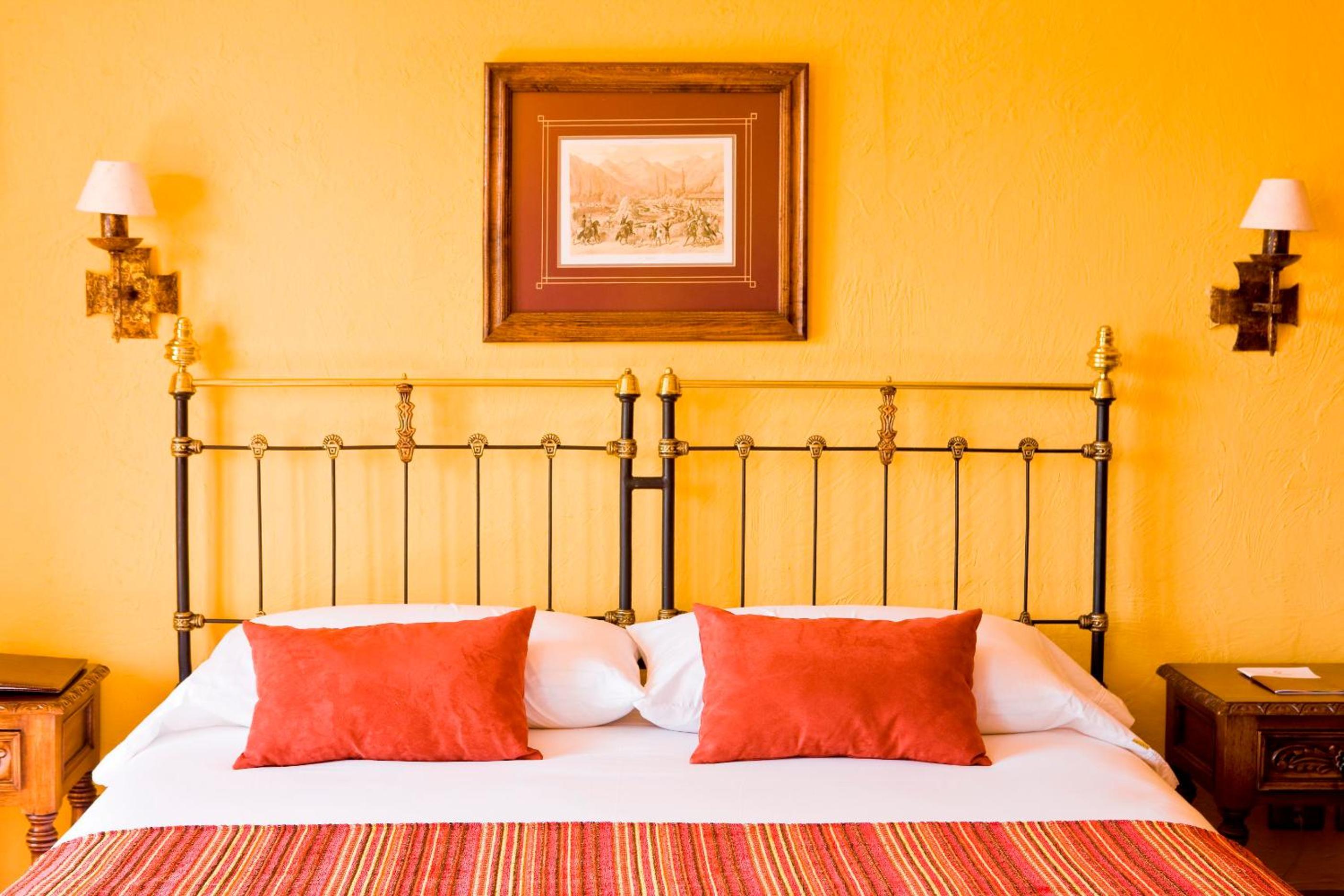 Standard King Room photo 3