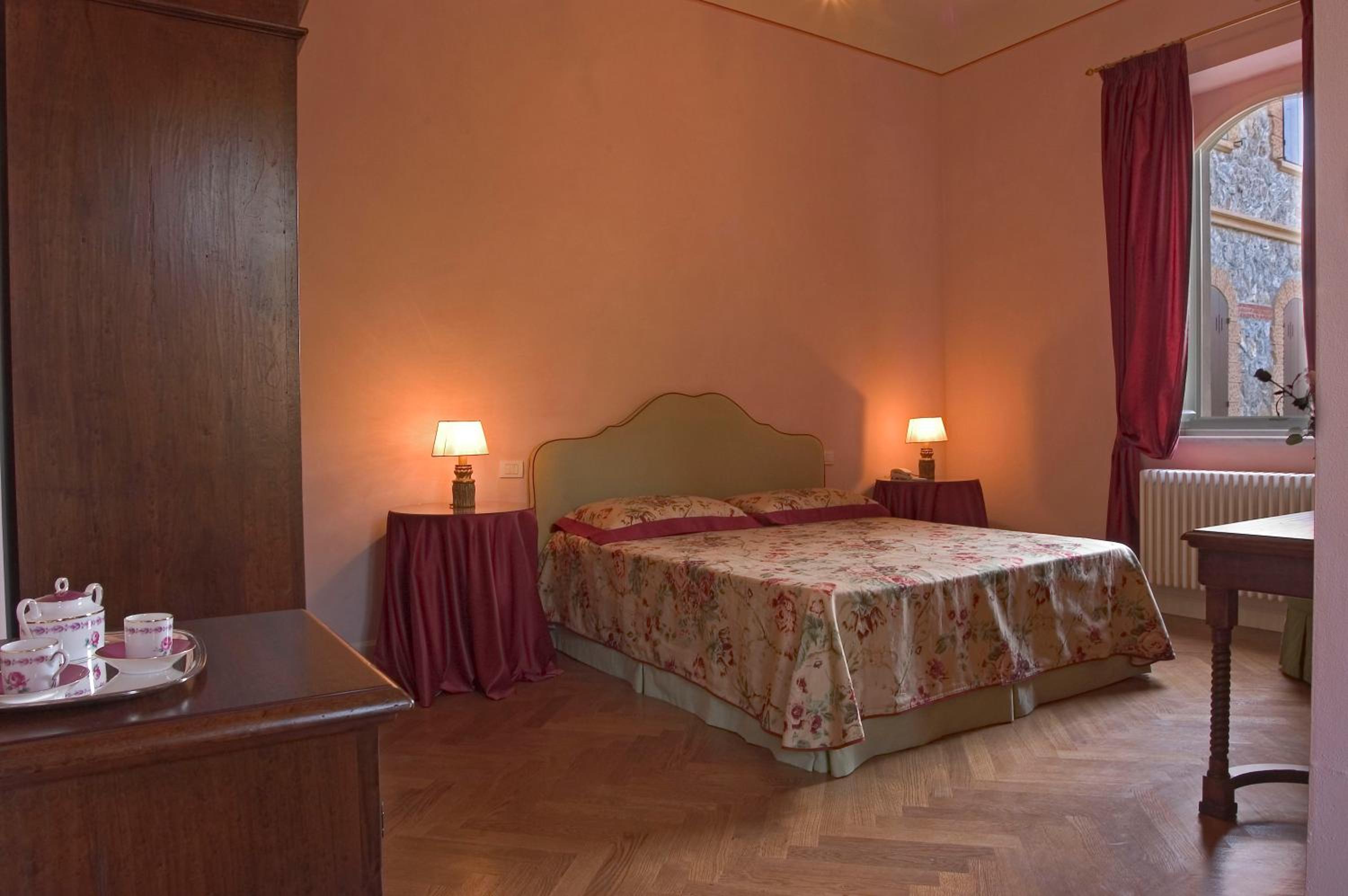 Standard Double Room - Photo 1