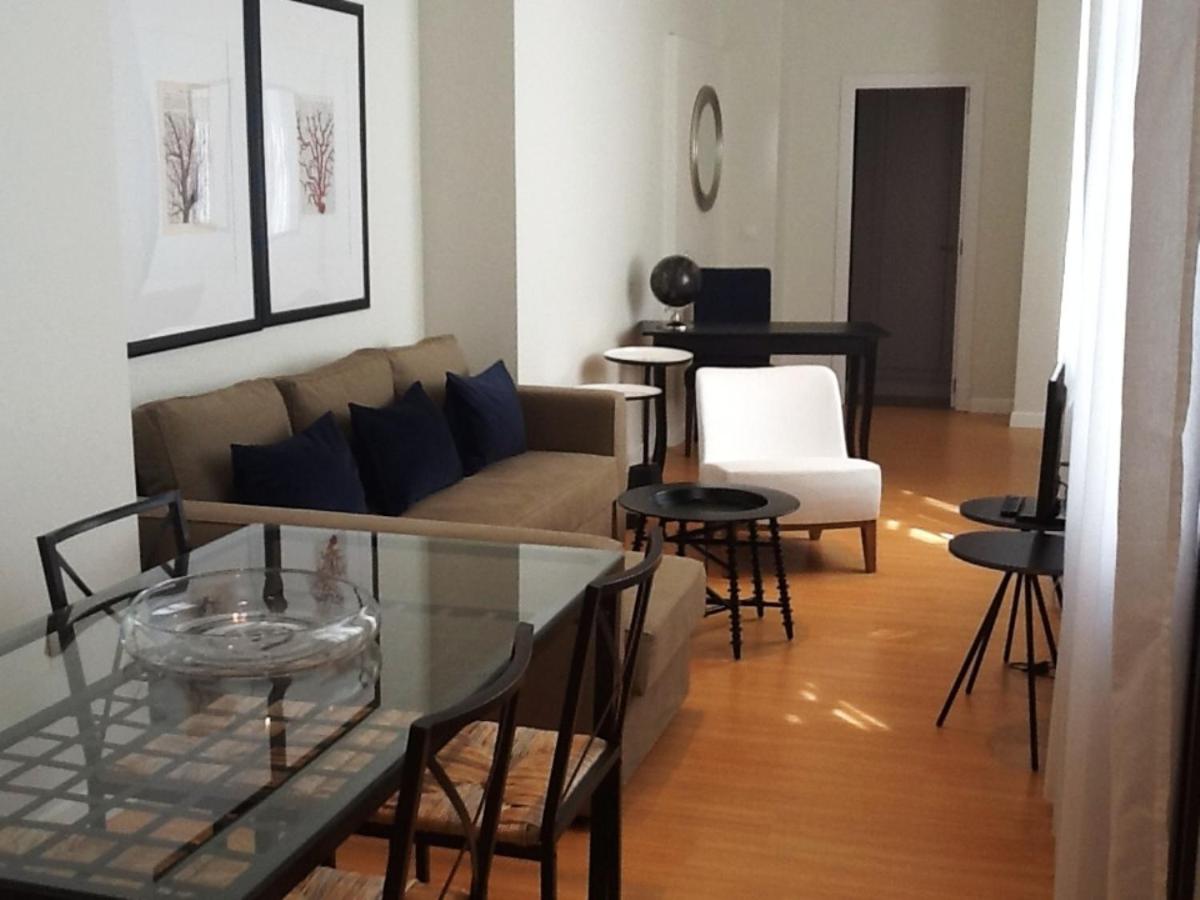 One-Bedroom Apartment photo 2