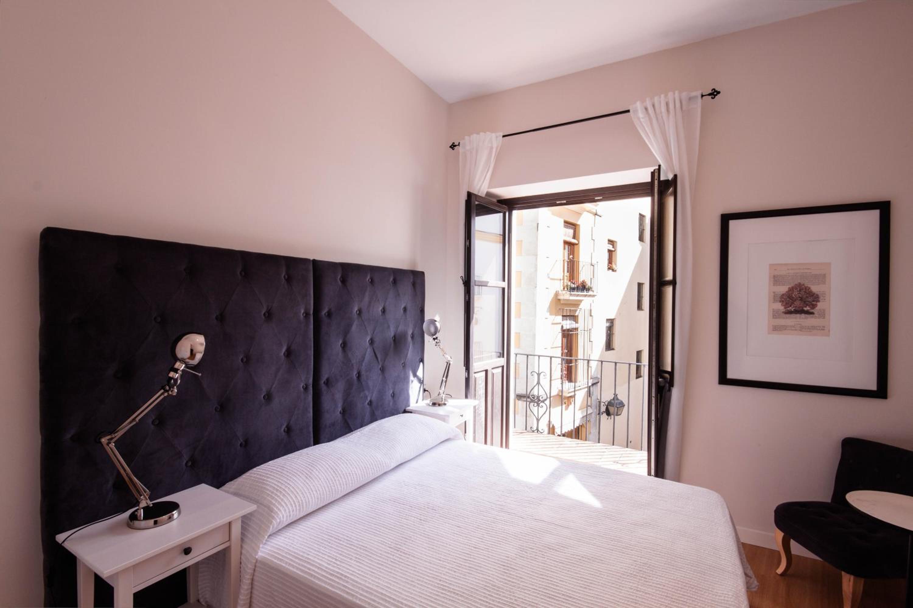 Apartamento con Balcón