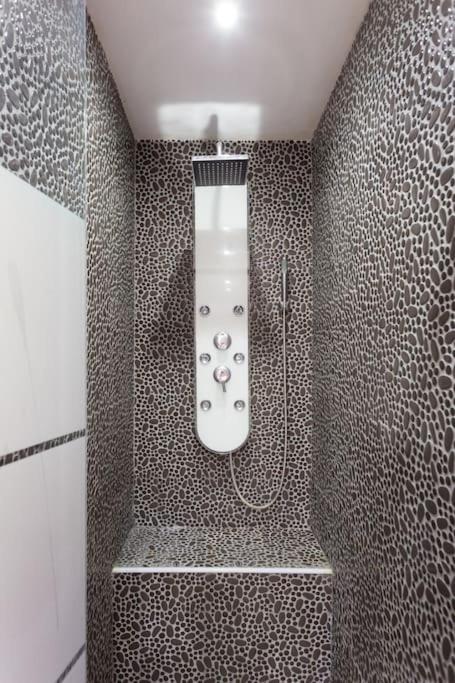 Deluxe Suite with Spa Bath photo 2