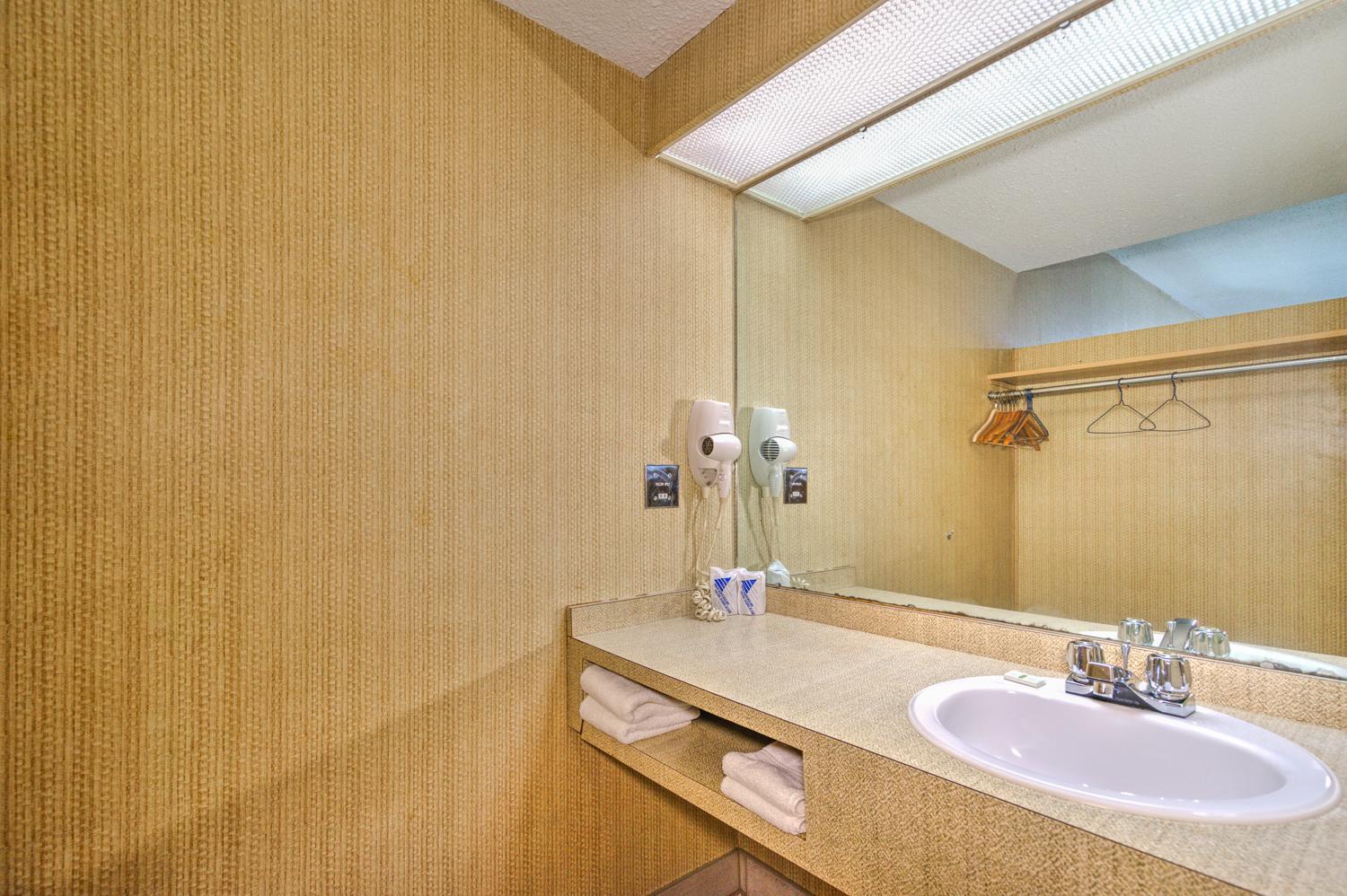 Comfort Suite photo 2