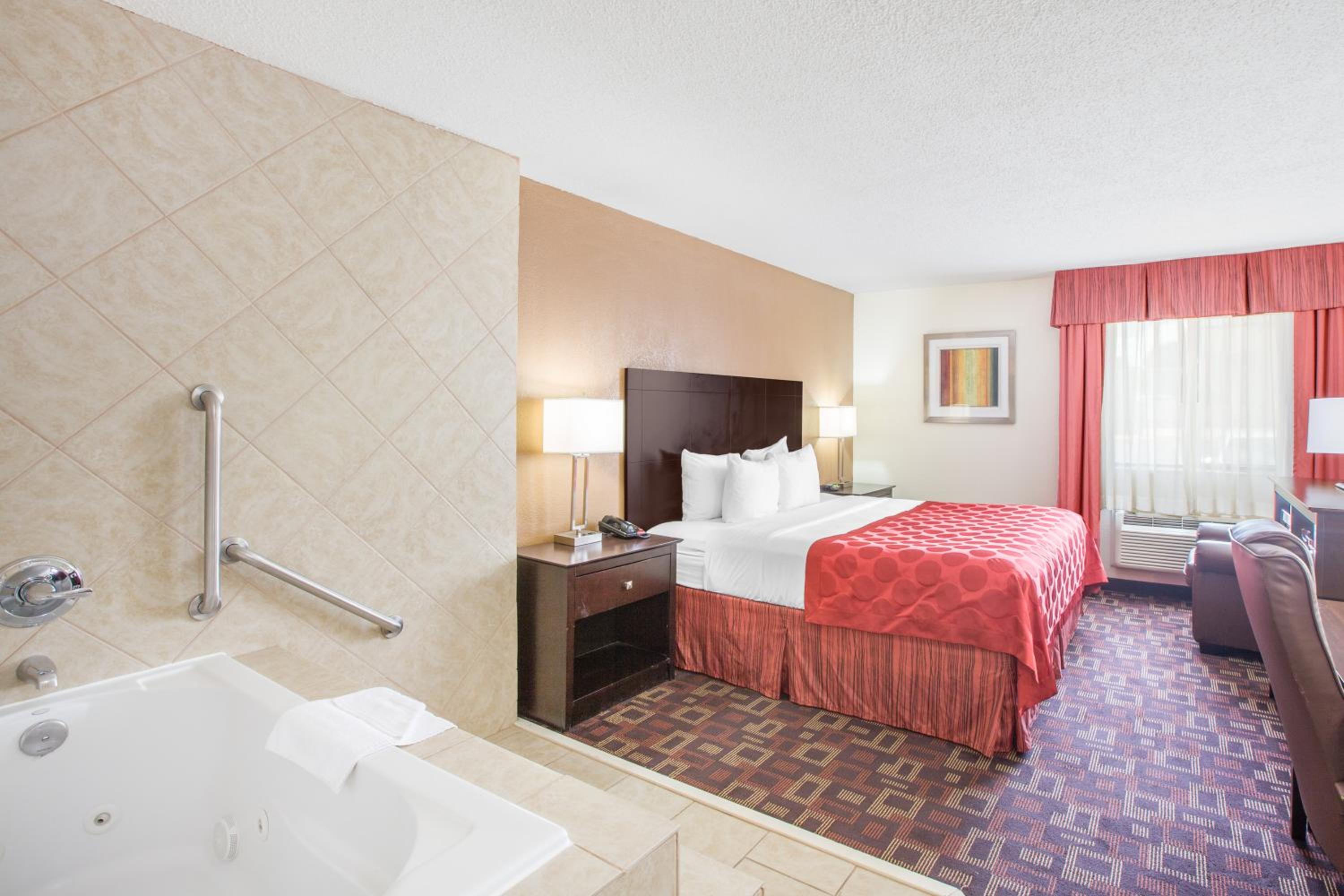 Deluxe King Room - Non-Smoking photo 2