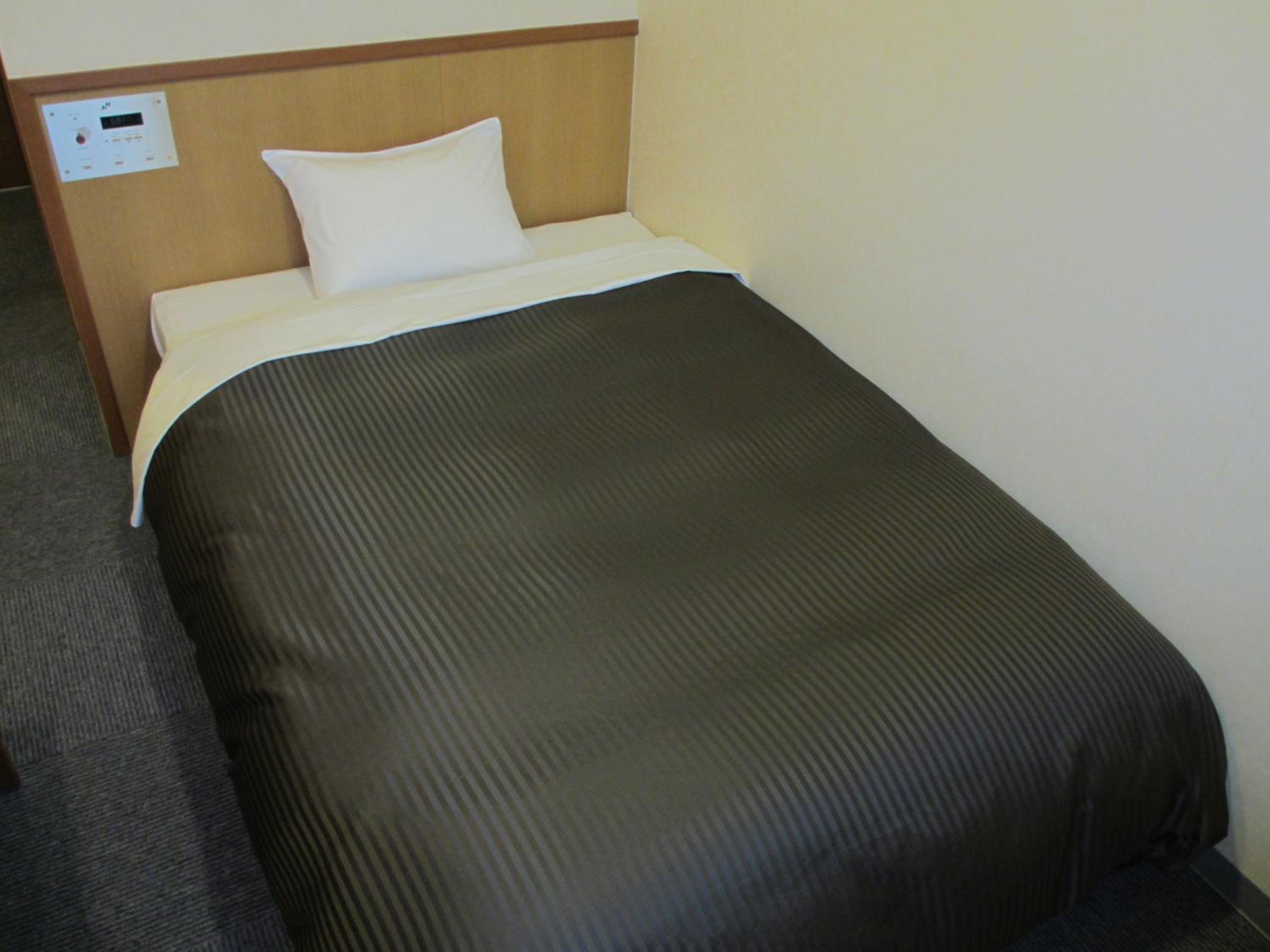 Double Room with Small Double Bed - Non-Smoking photo 3
