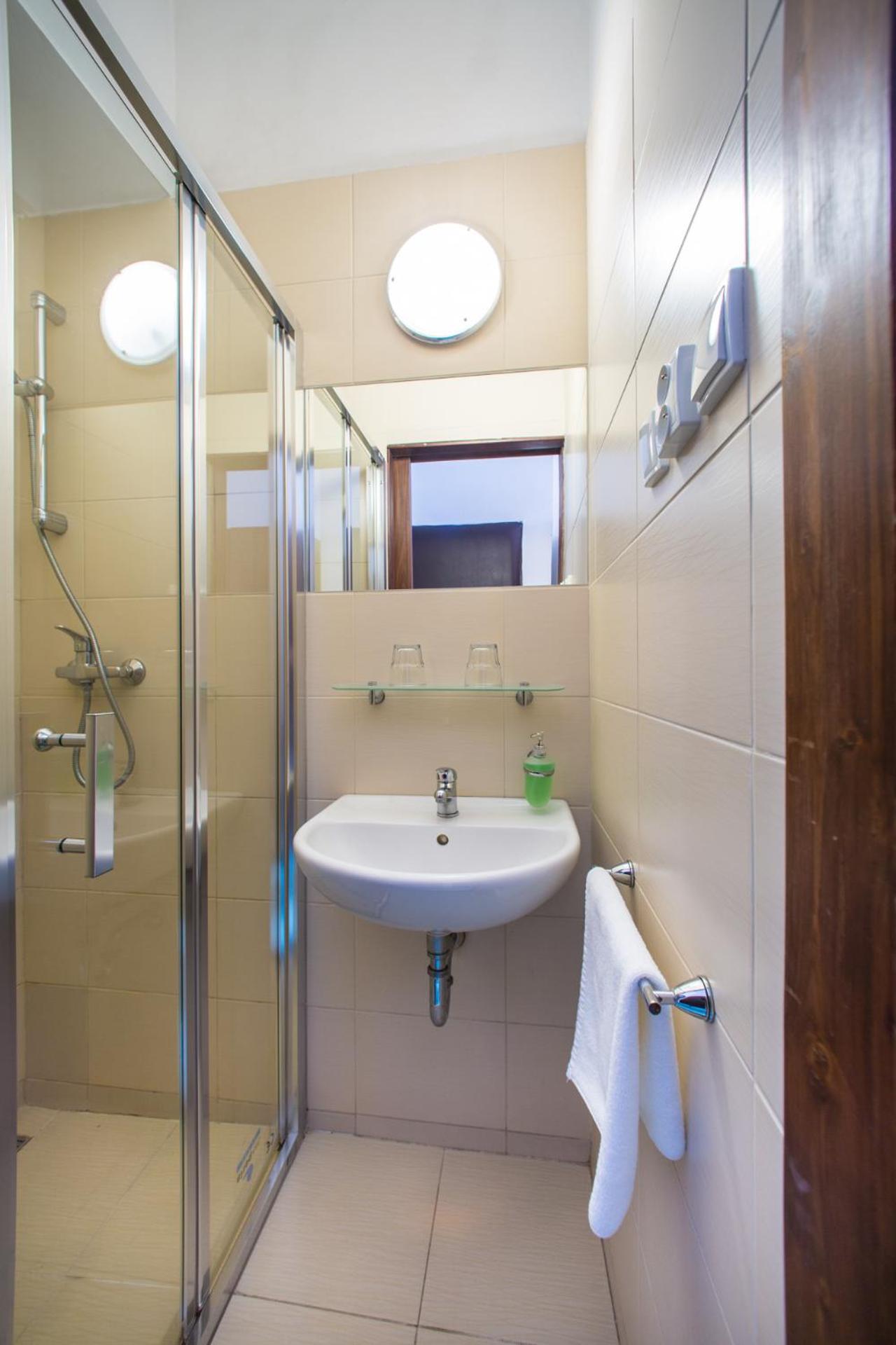 Standard Twin Room photo 2