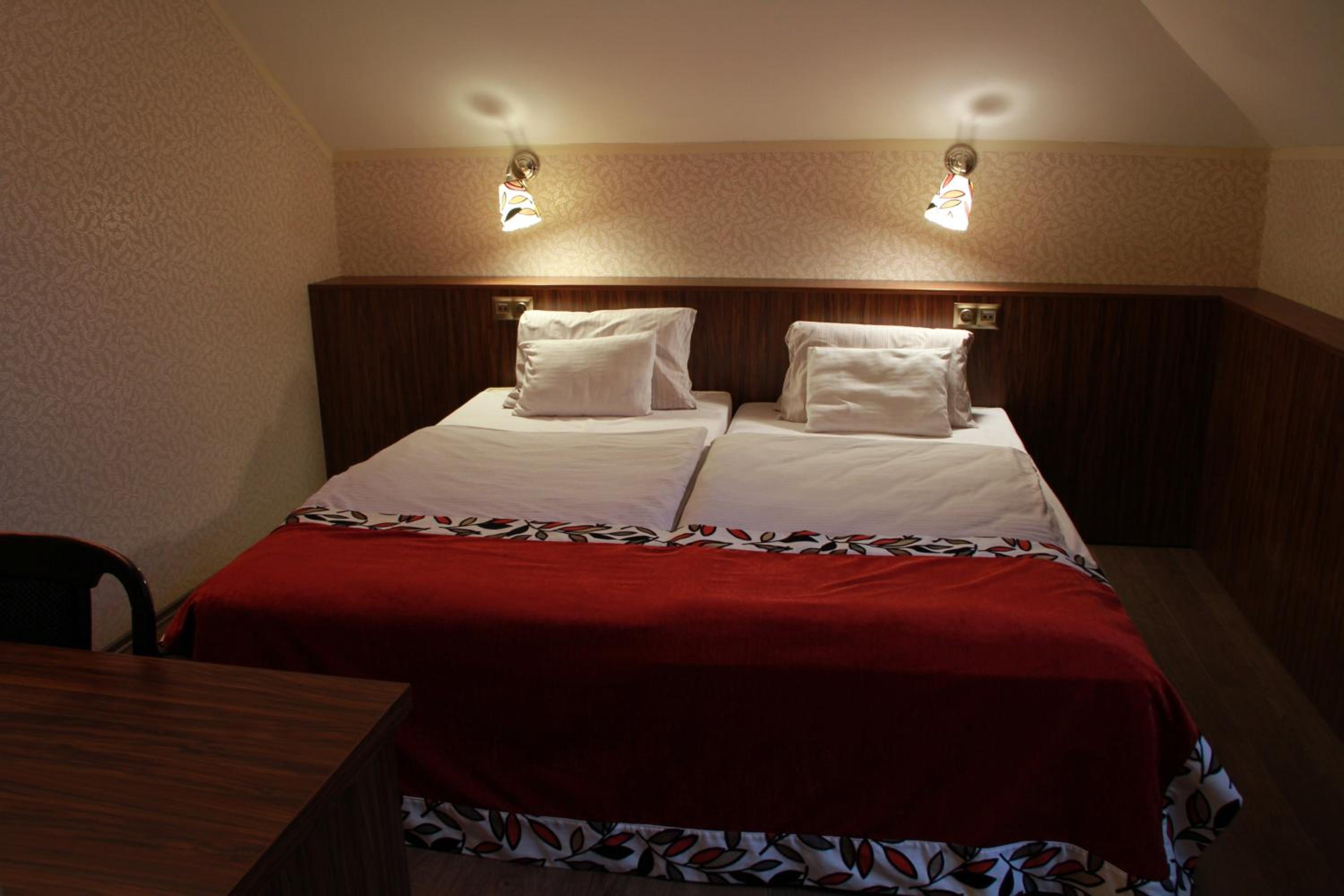 Suite (2 Adults) - Photo 1