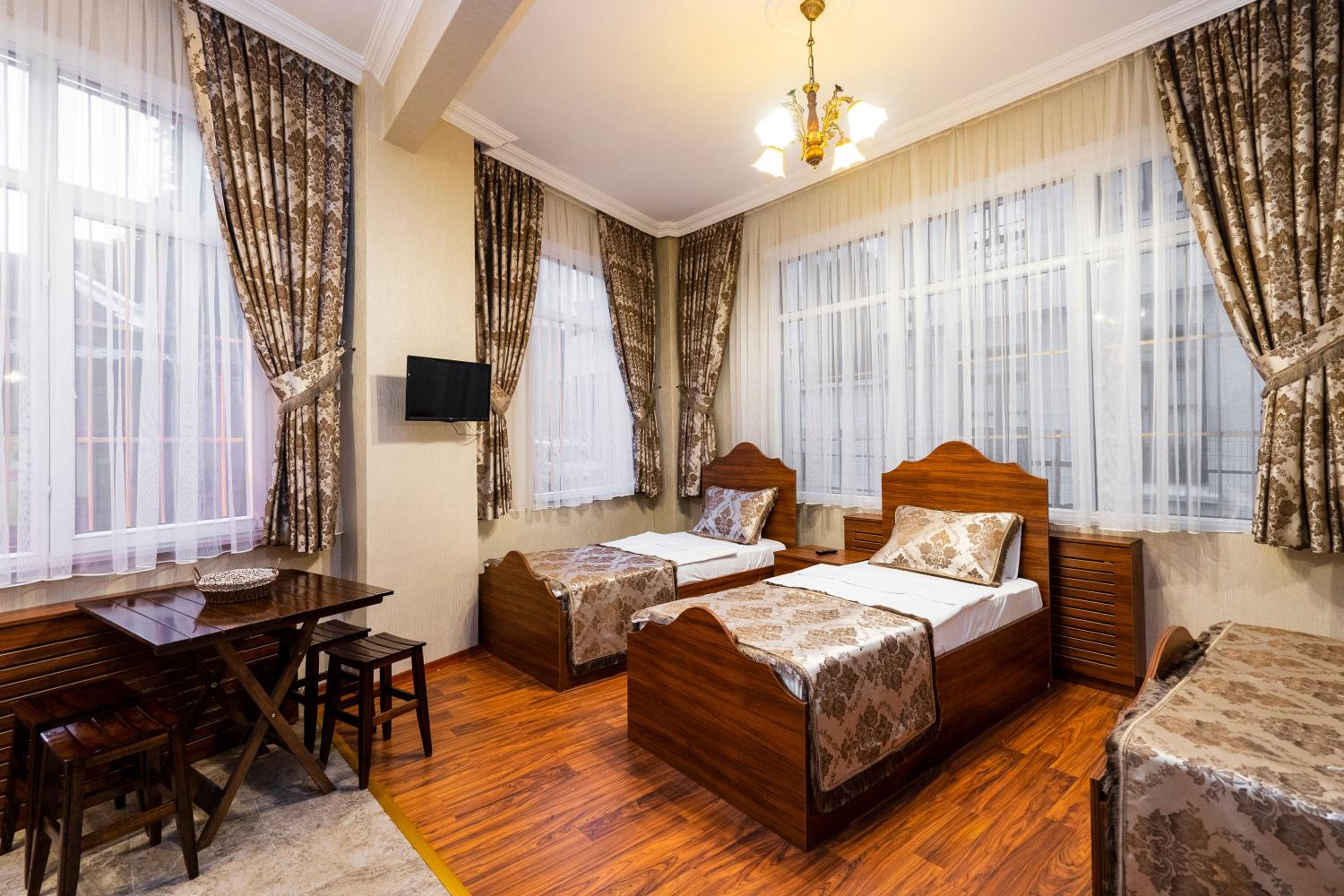 Economic Apartment photo 2