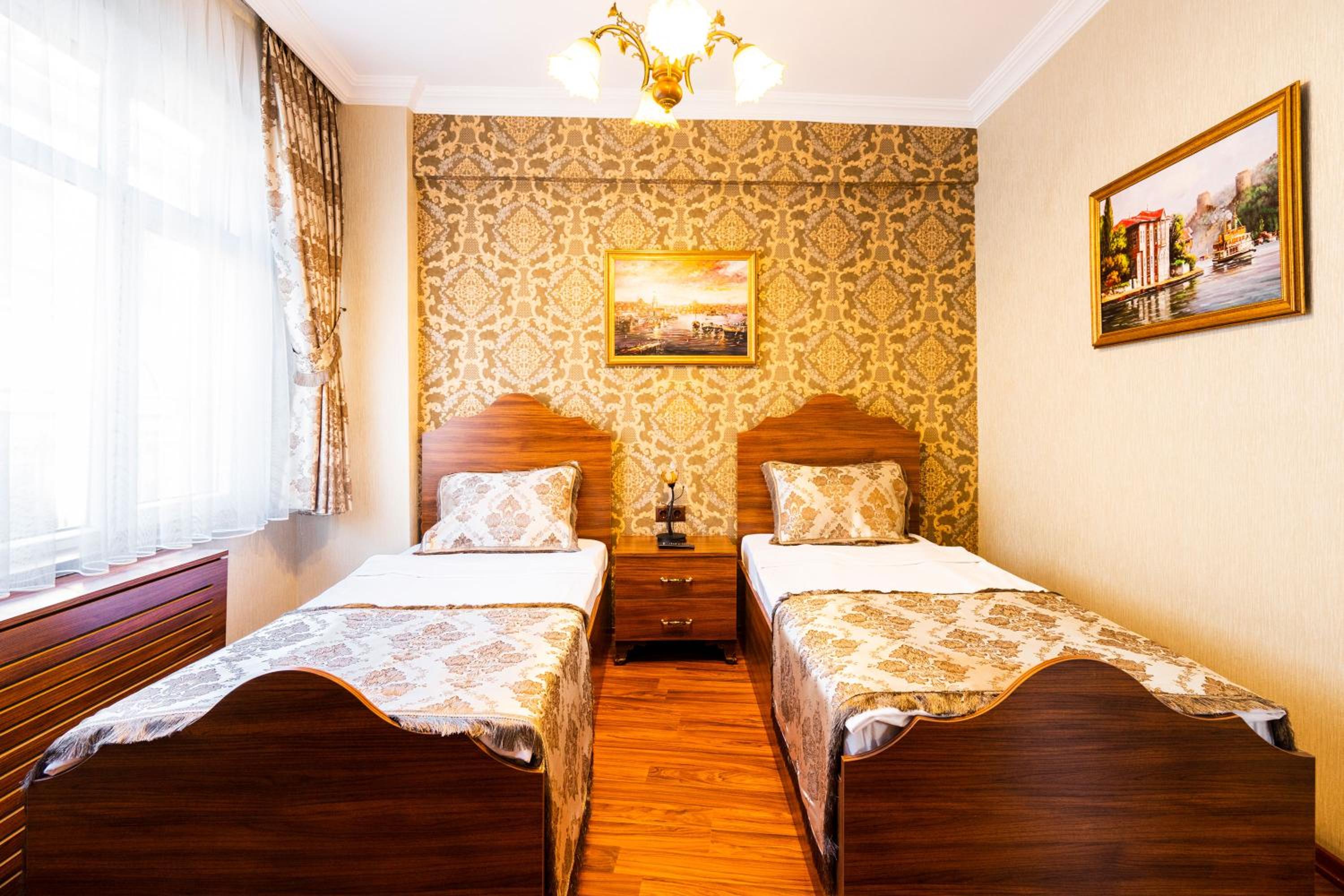 Family Connecting Suite photo 3