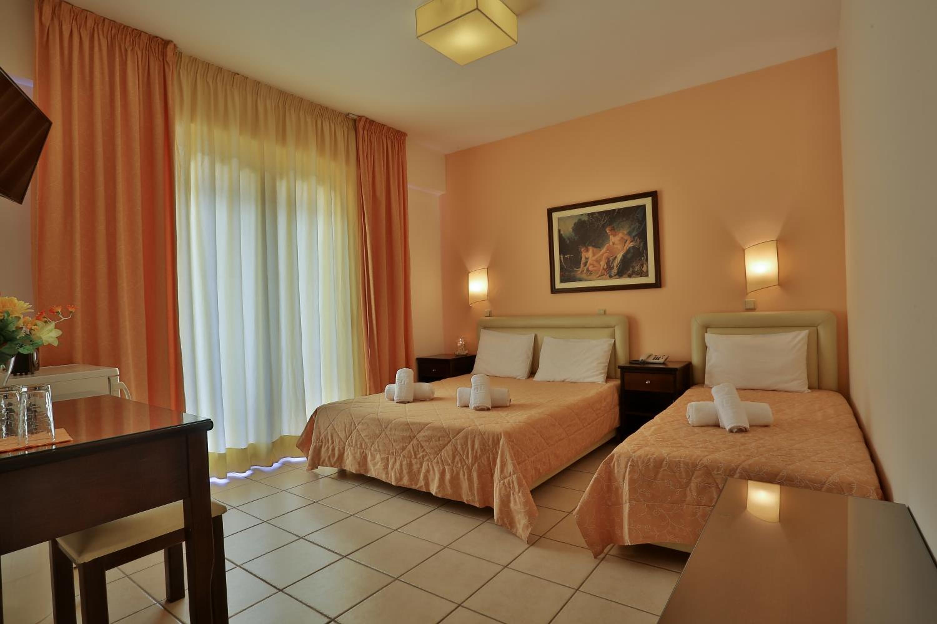 Classic Triple Room