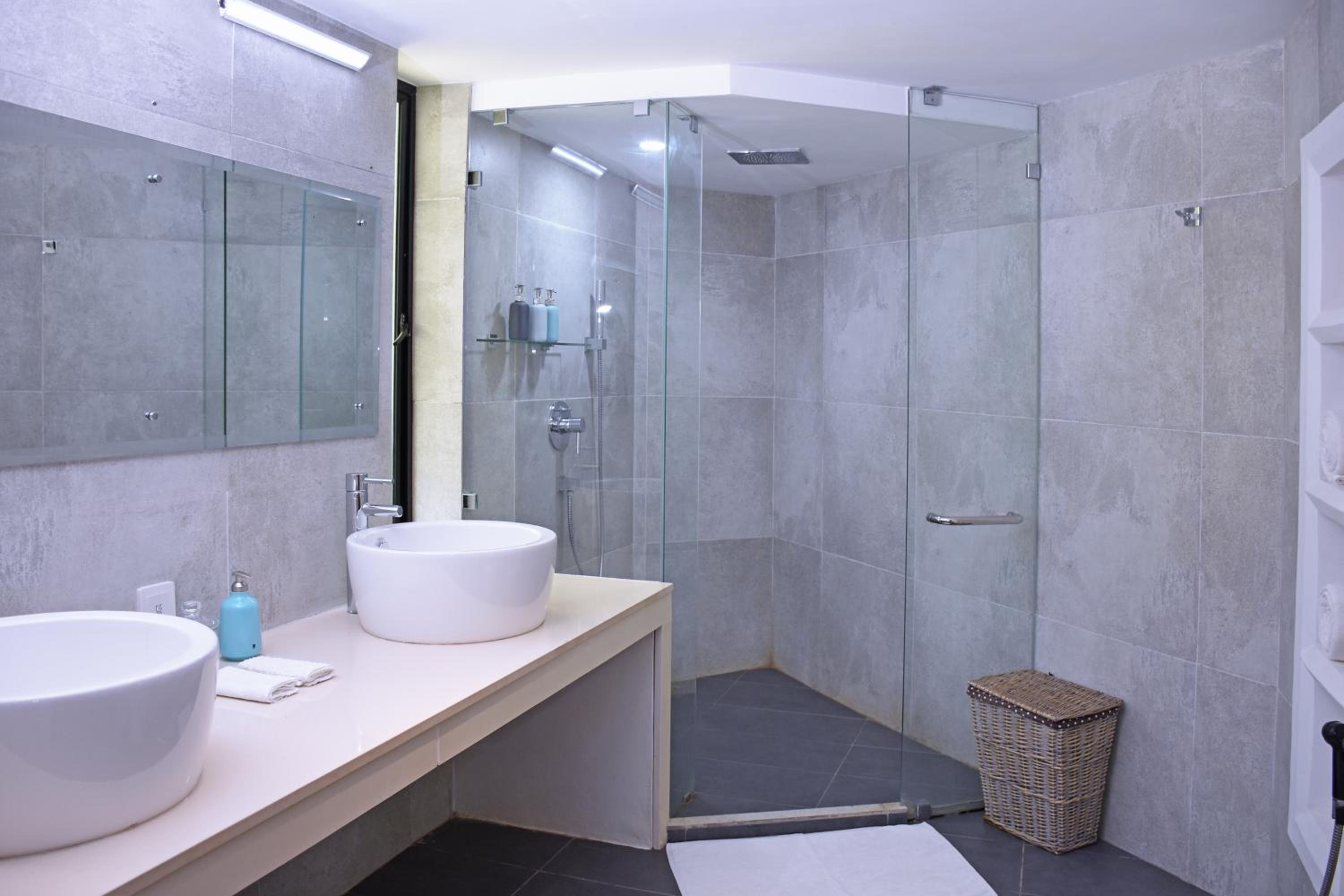 Deluxe Double Room with Balcony and Sea View photo 3