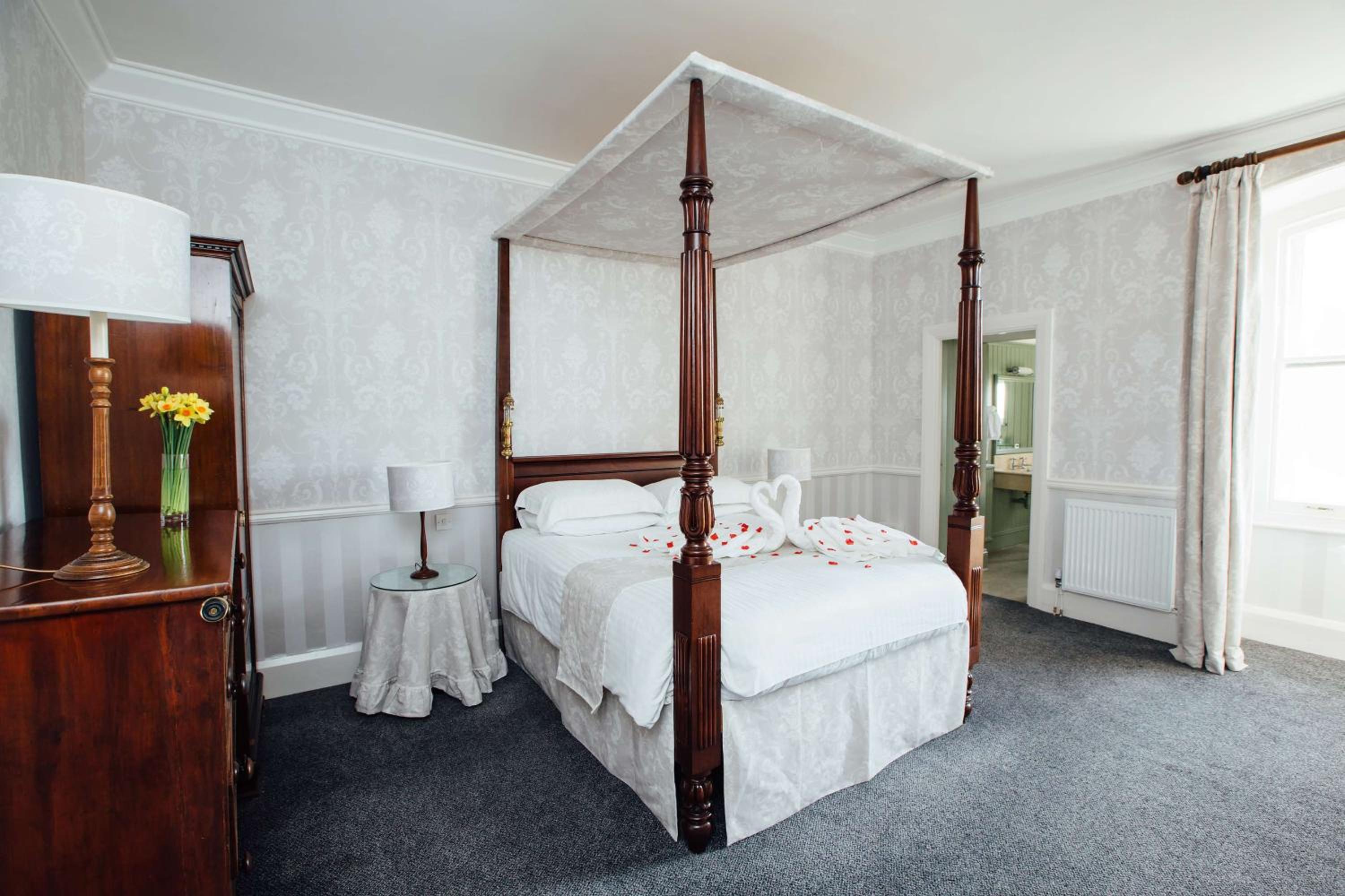 Deluxe King Room photo 2