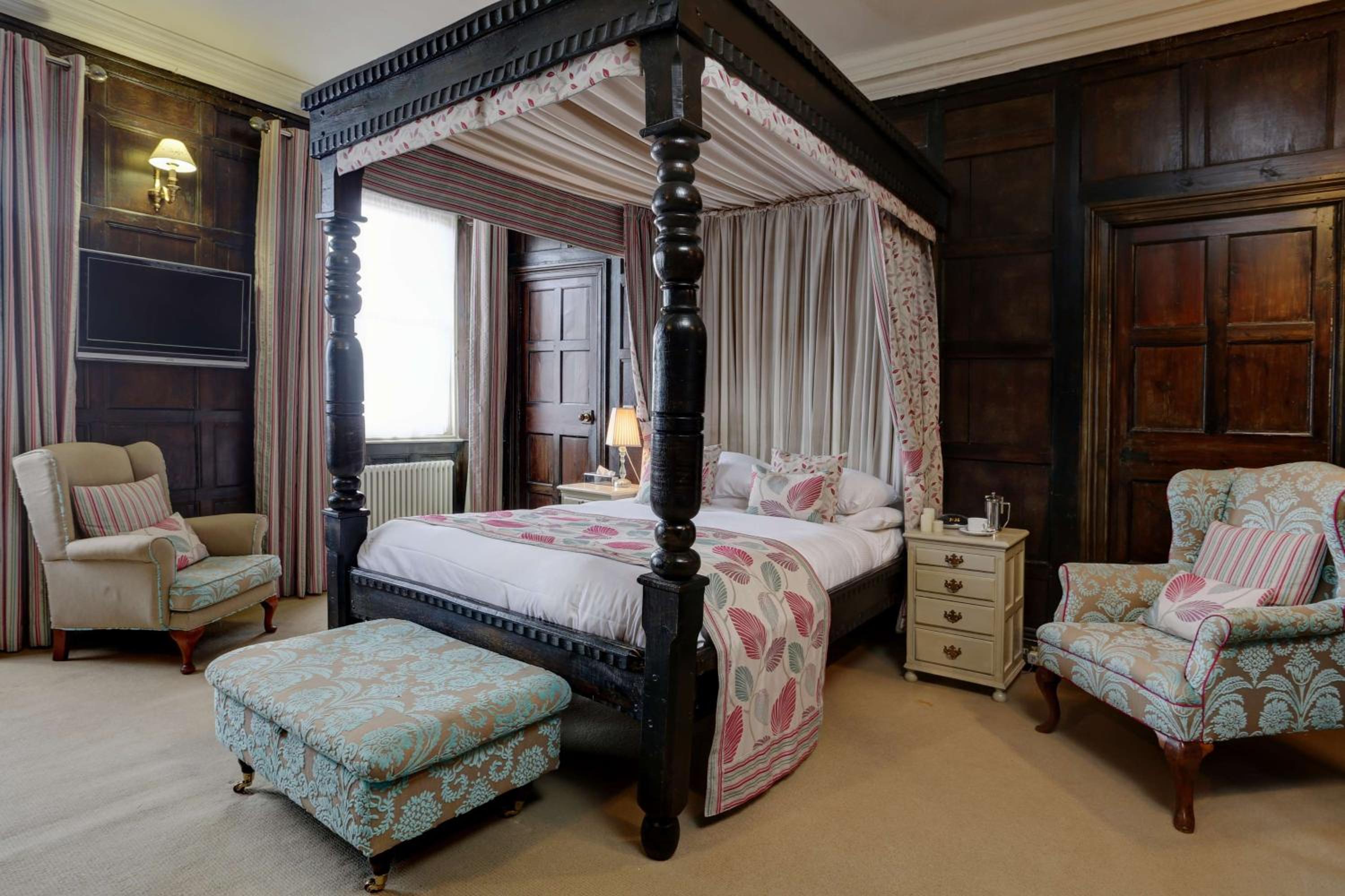 Executive Four Poster Room - Photo 2