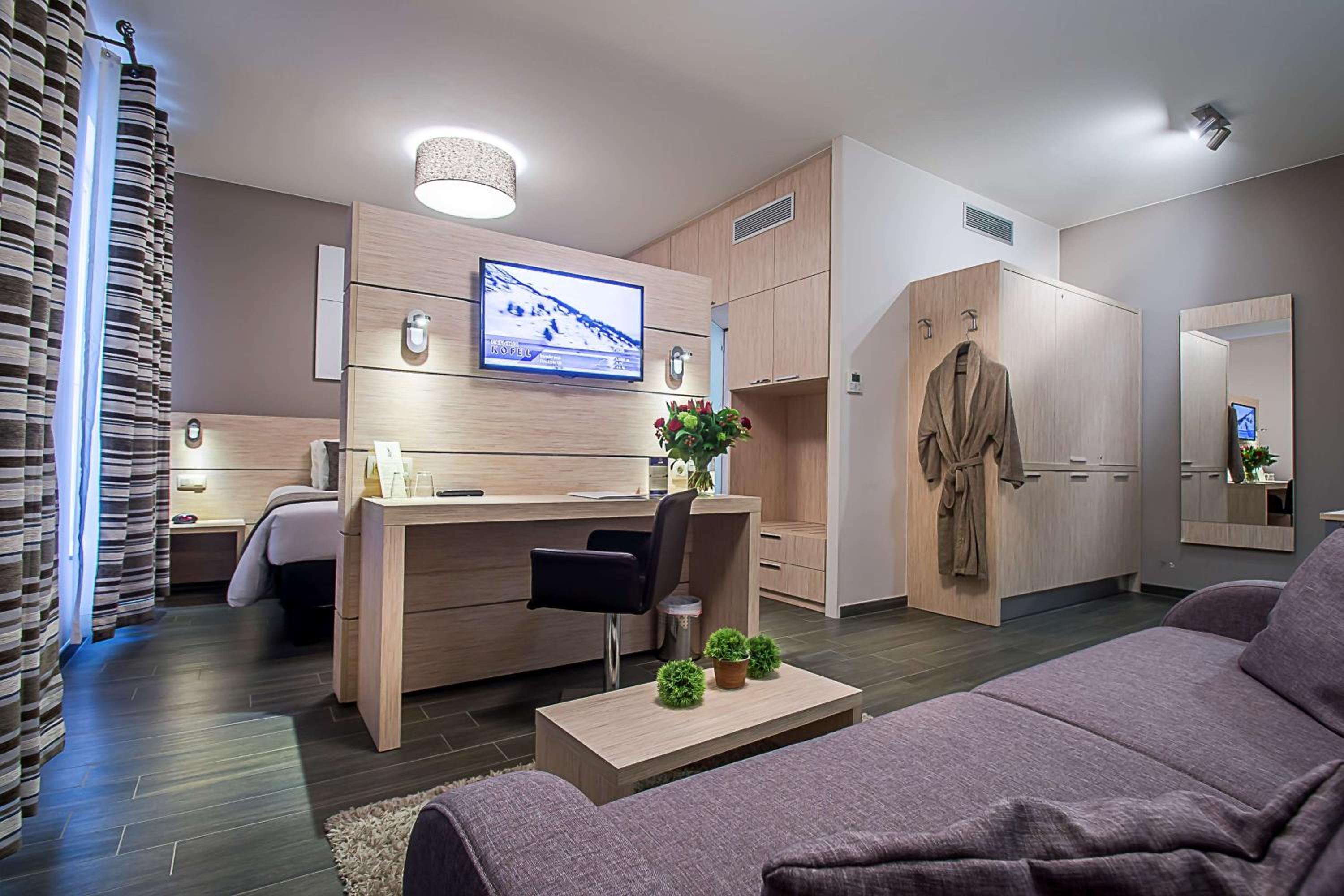 Superior King Room