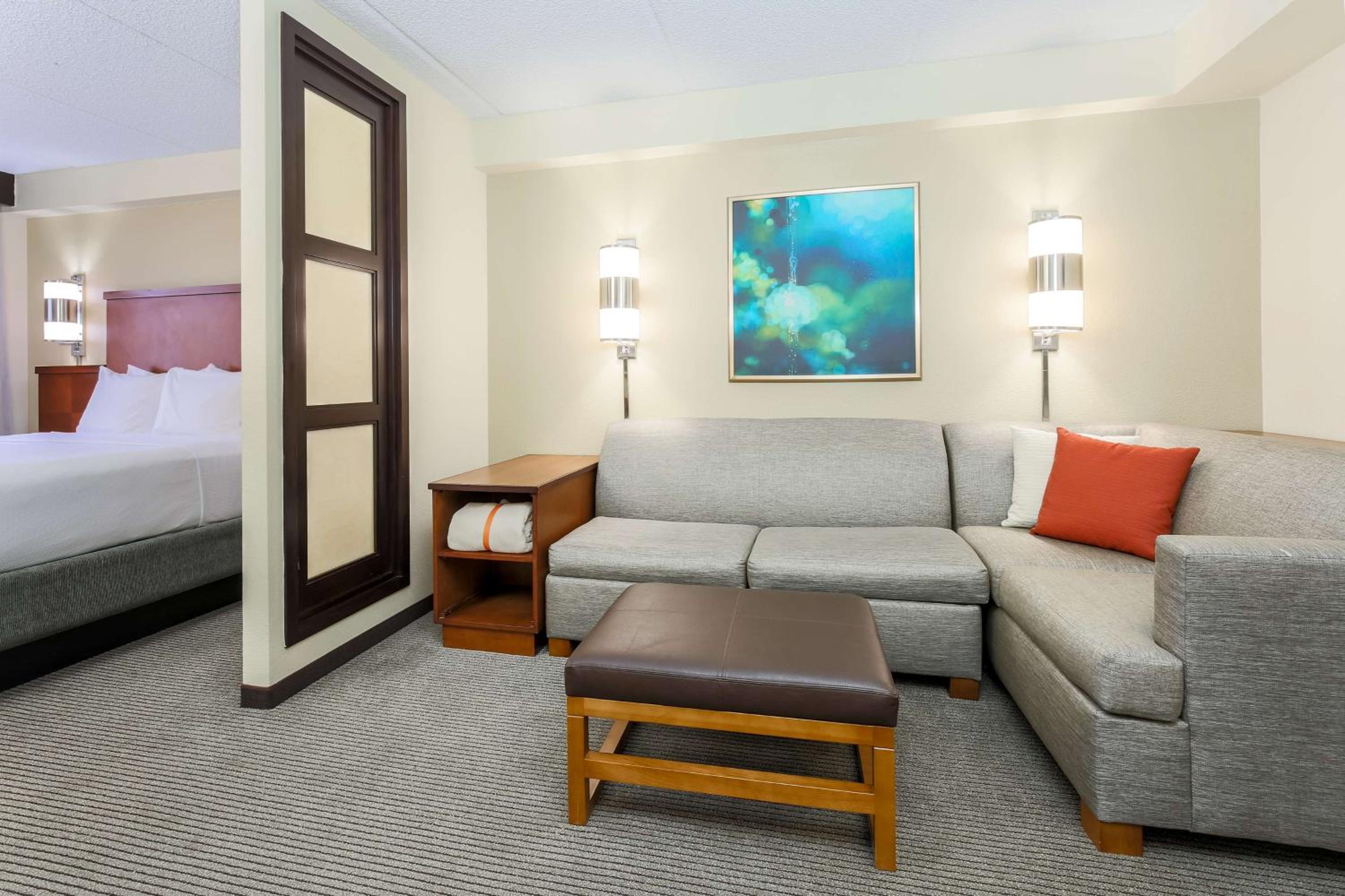 King Room with Sofa Bed - High Floor - Photo 4