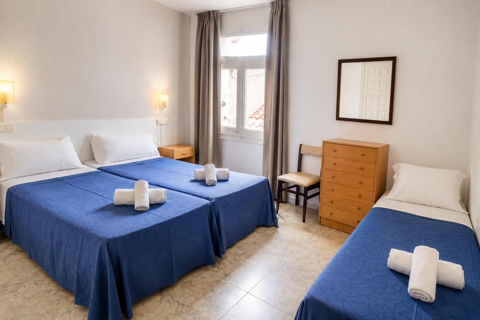 Triple Room