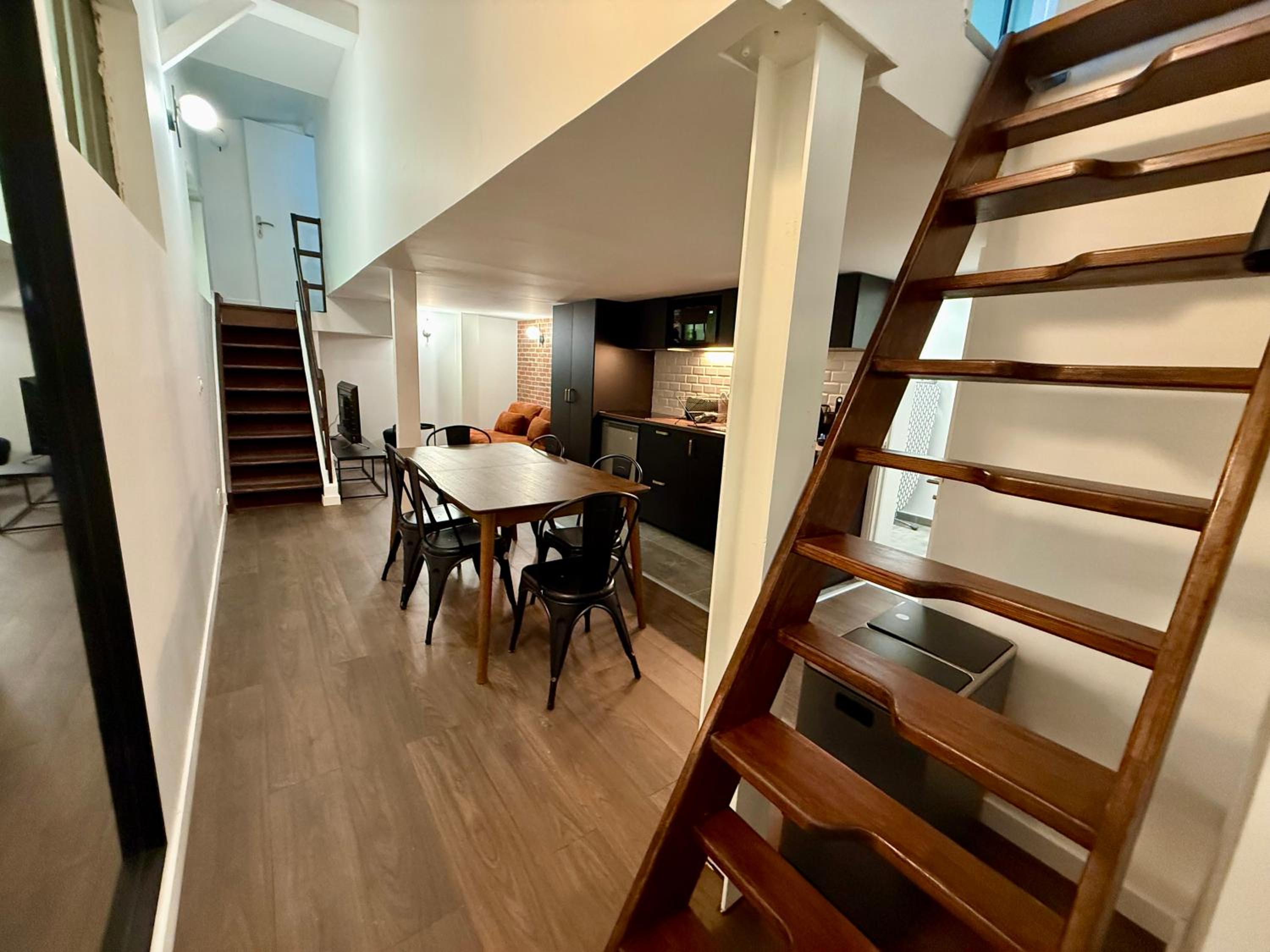 Two-Bedroom Loft Apartment photo 2