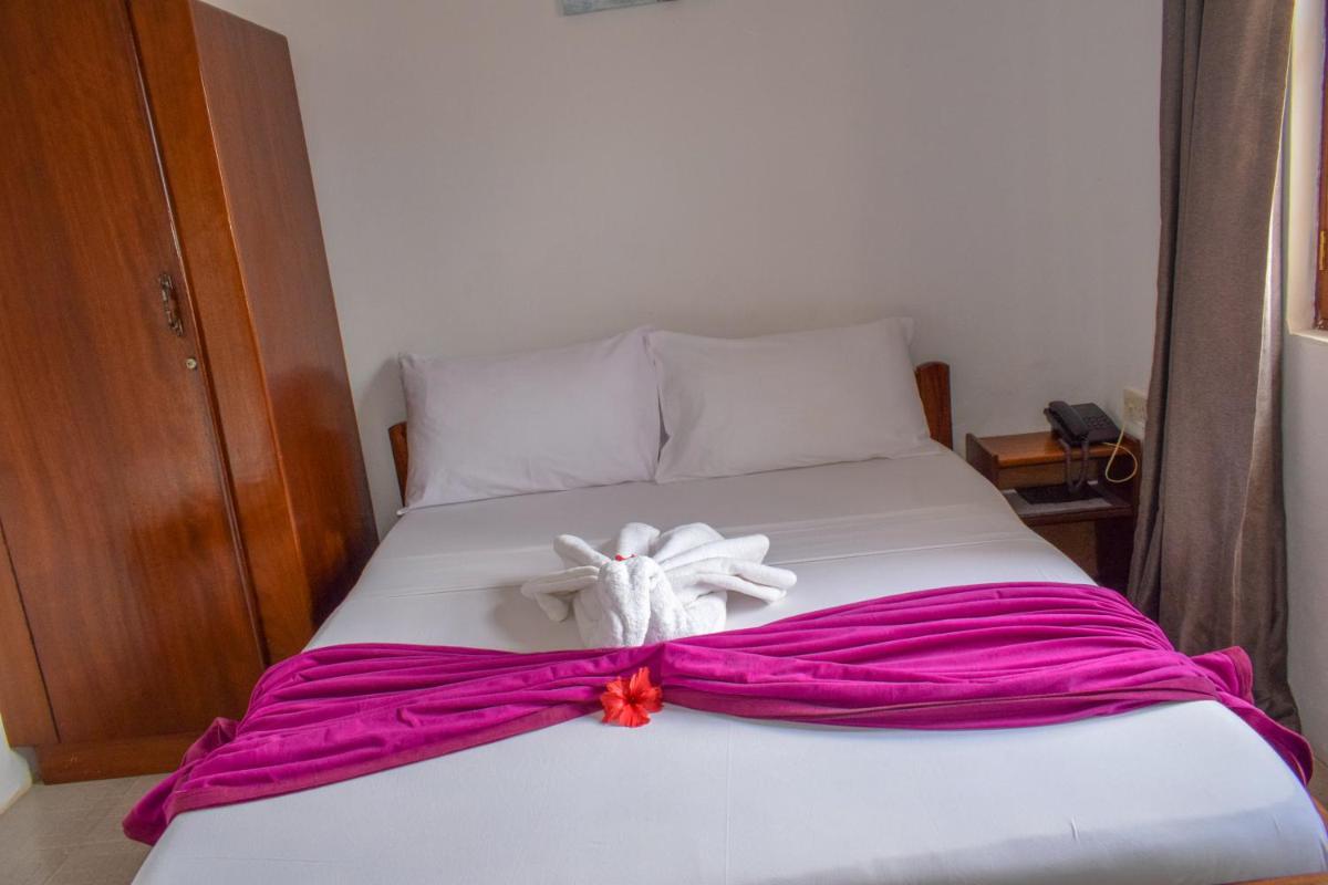 Budget Double Room photo 3
