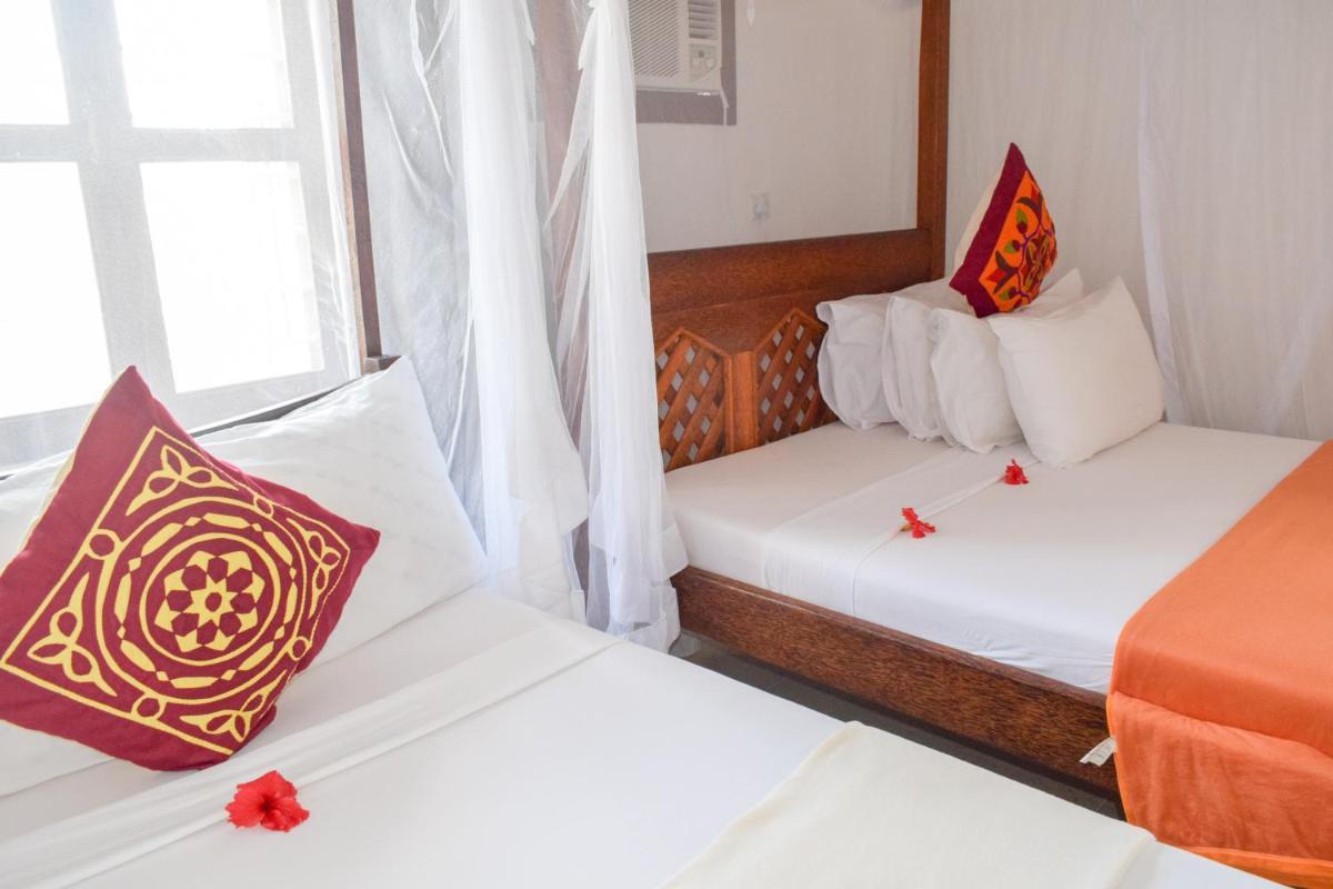 4-Bed Mixed Dormitory Room photo 2