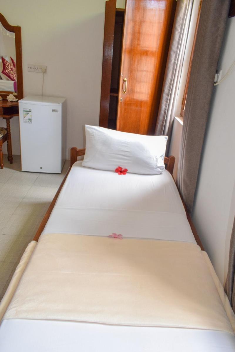 Budget Double Room photo 2