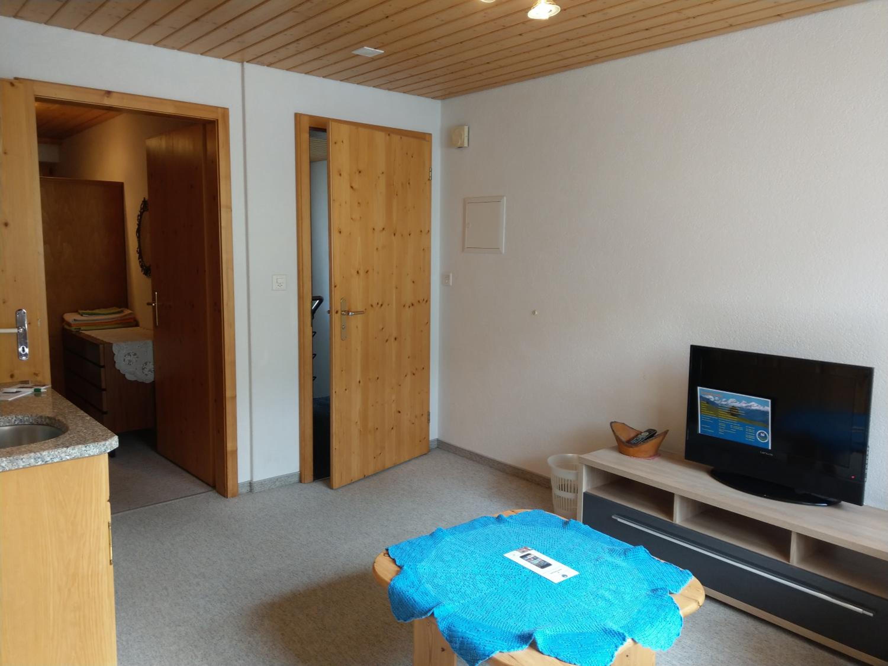 Studio (5 Adults) - Photo 12
