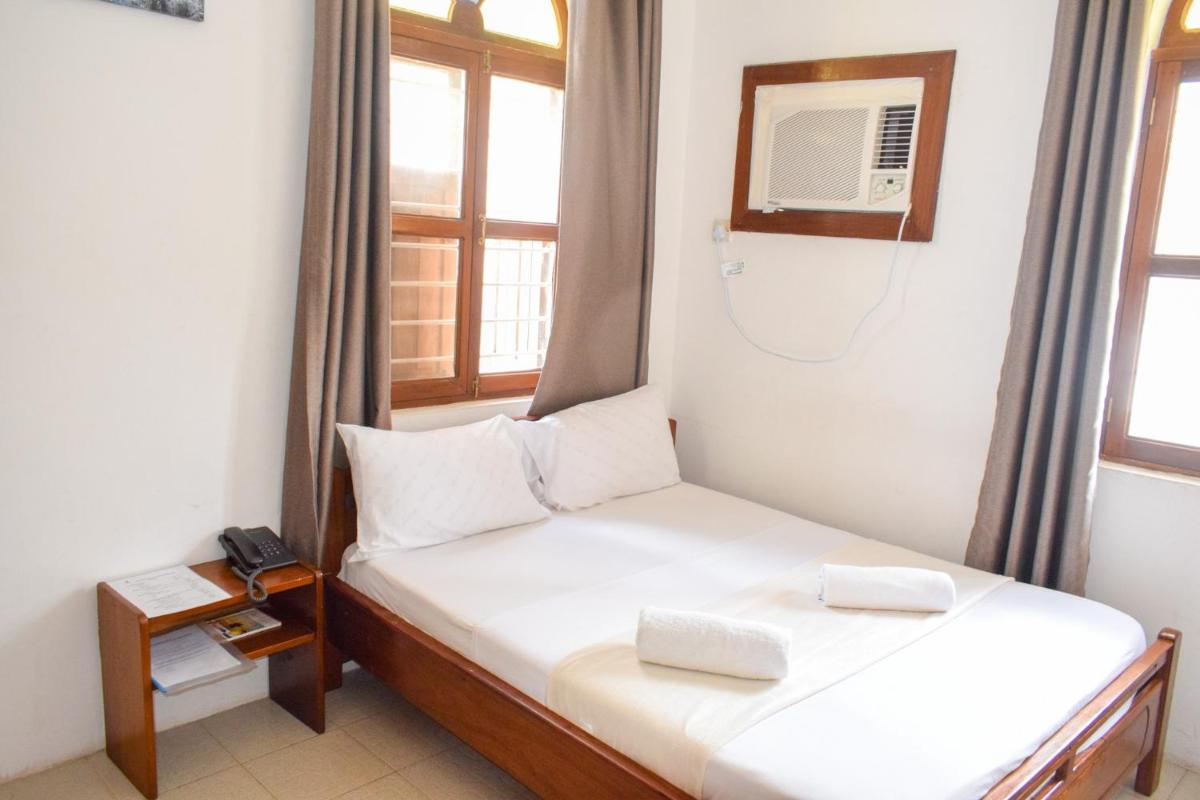 Deluxe Double or Twin Room photo 2