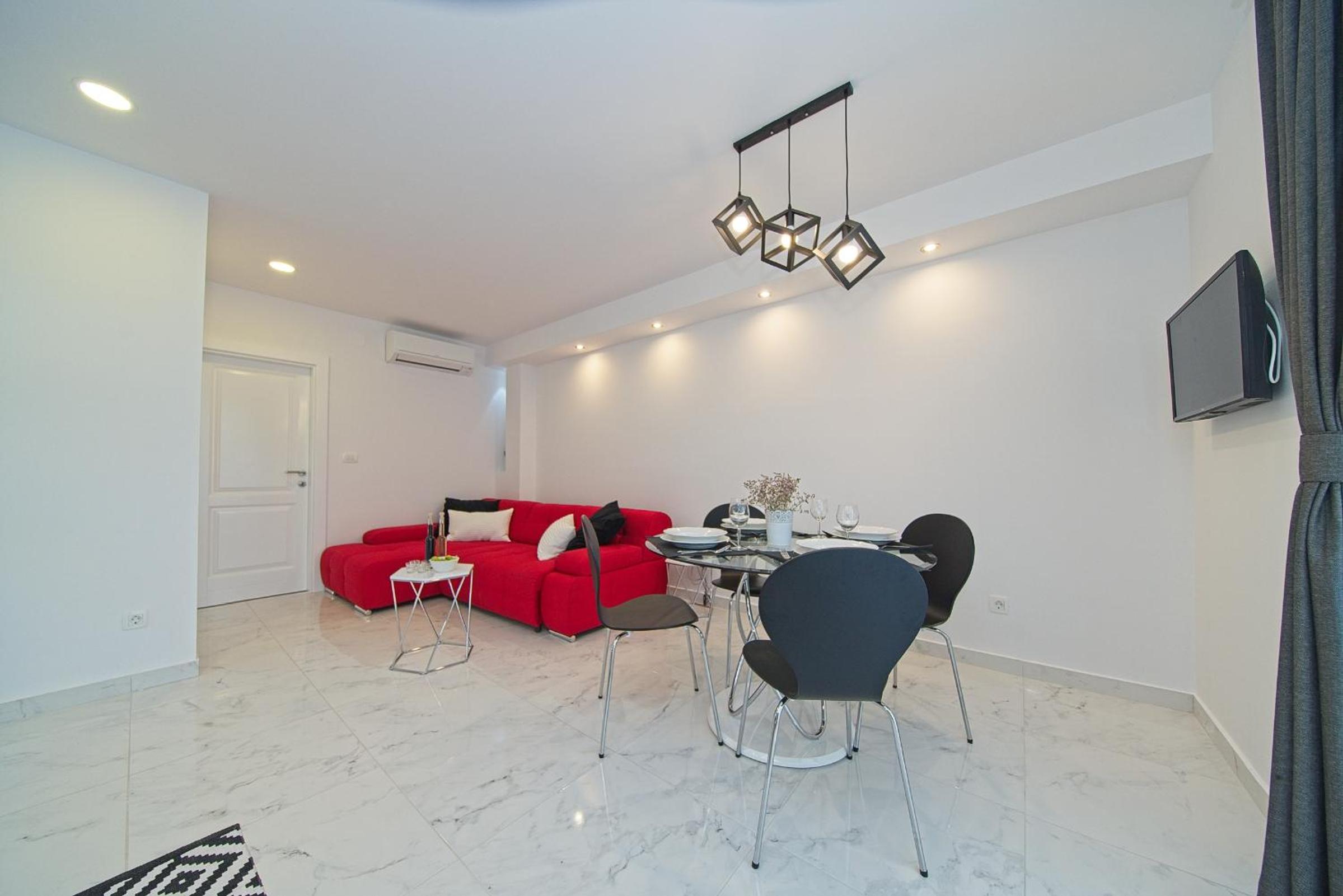 Apartment photo 1