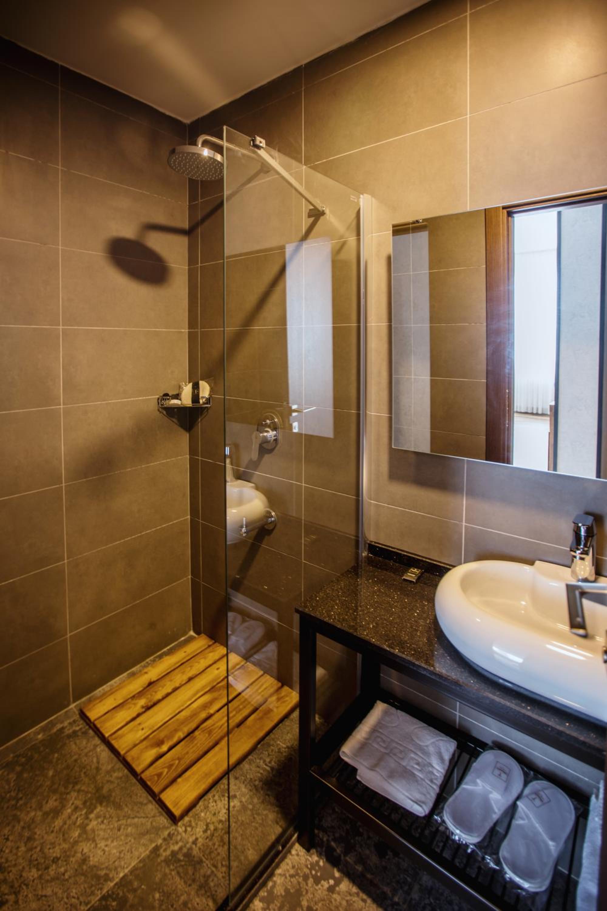 Two-Bedroom Suite photo 2