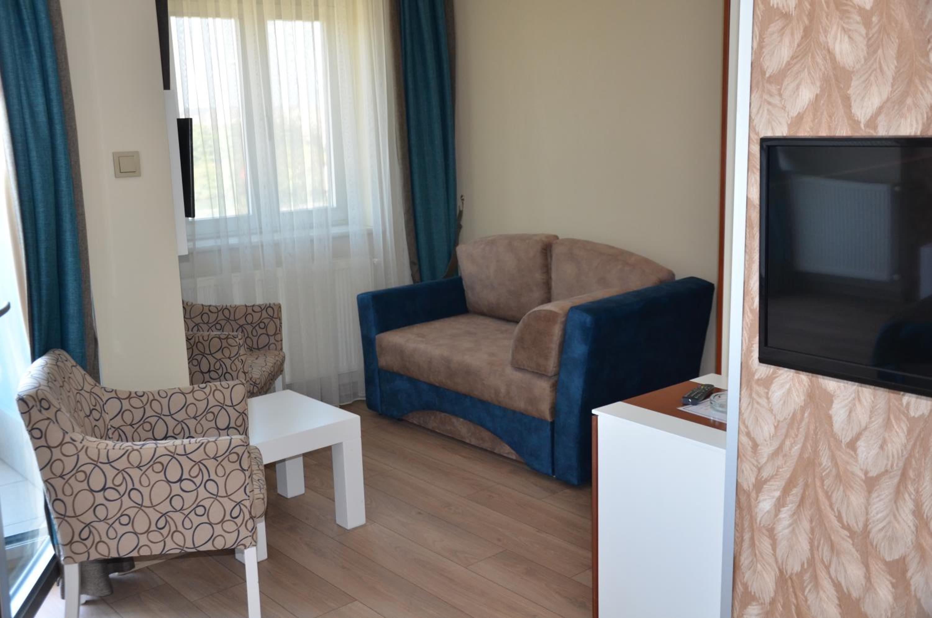 Junior Suite with Balcony photo 3