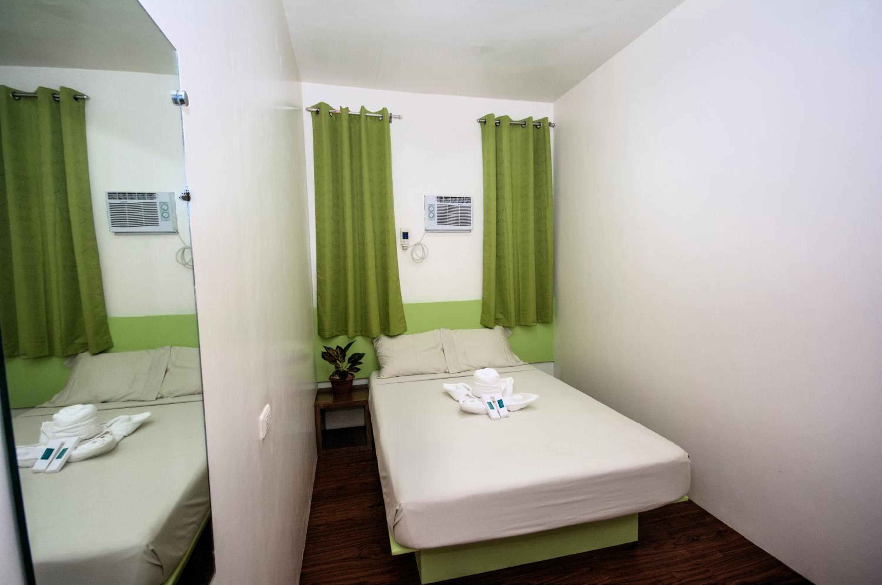  Standard Double Bedroom with Hot Shower - Photo 10