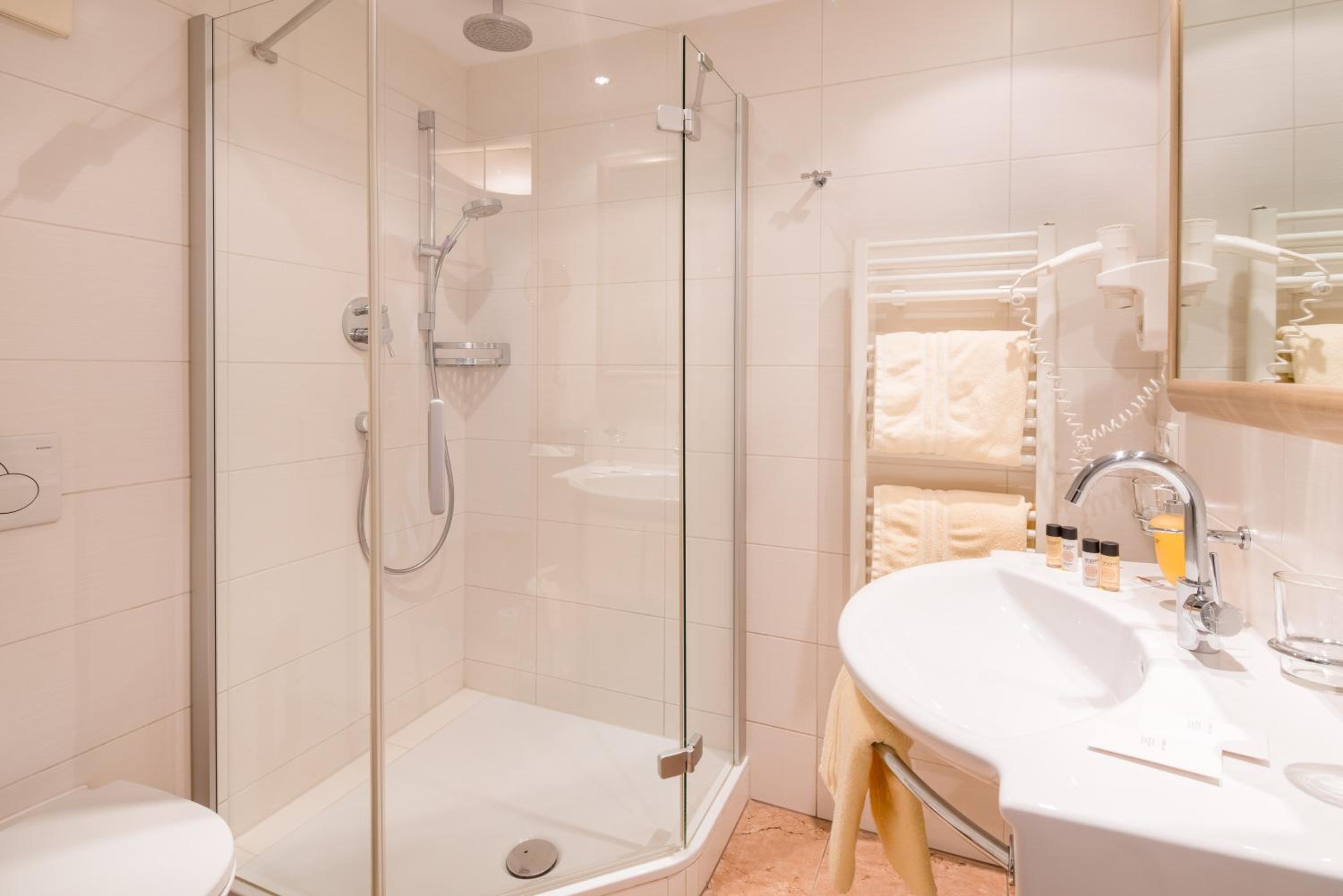 Classic Double Room - Photo 6