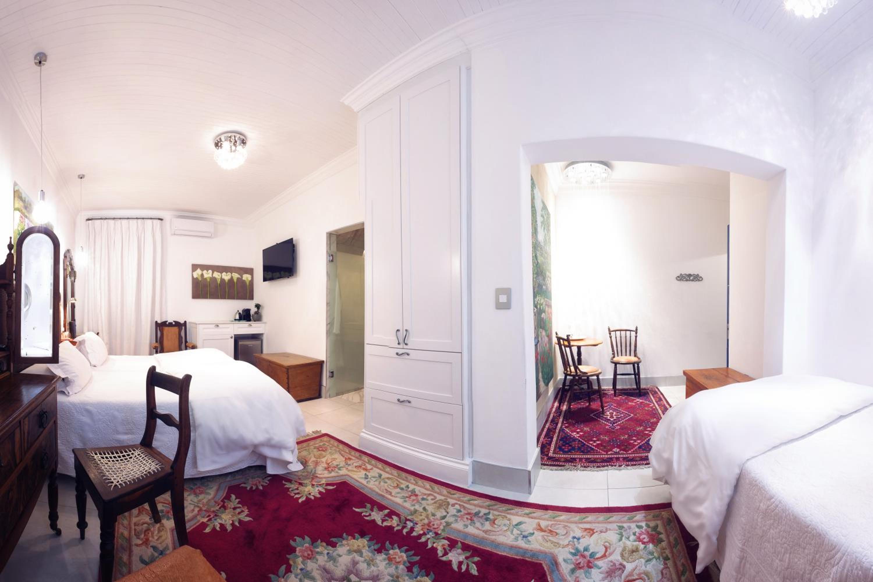 Superior Twin Room - Photo 8